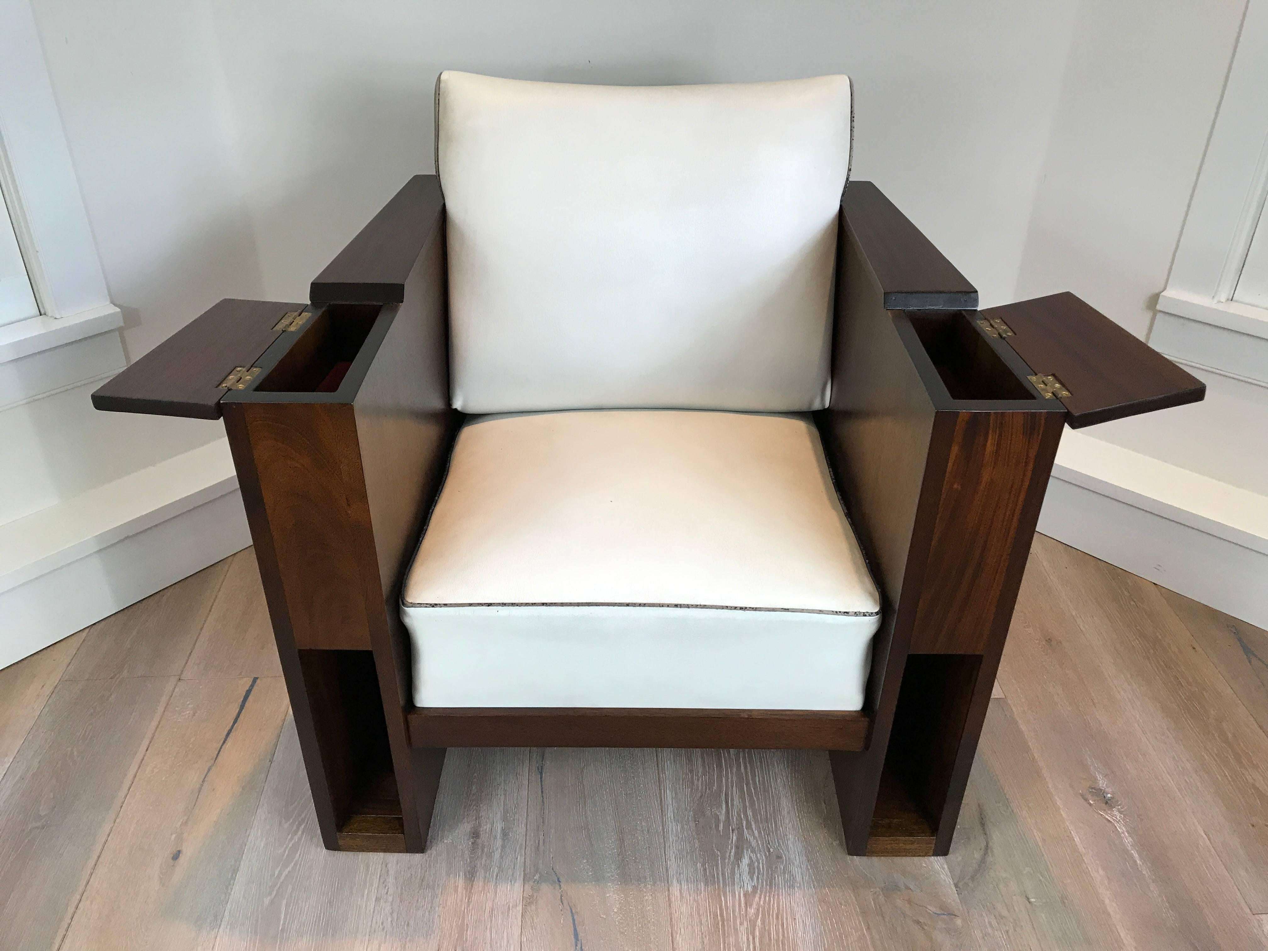 Pair of Art Deco Mahogany Club Chairs In Excellent Condition In Stockton, NJ