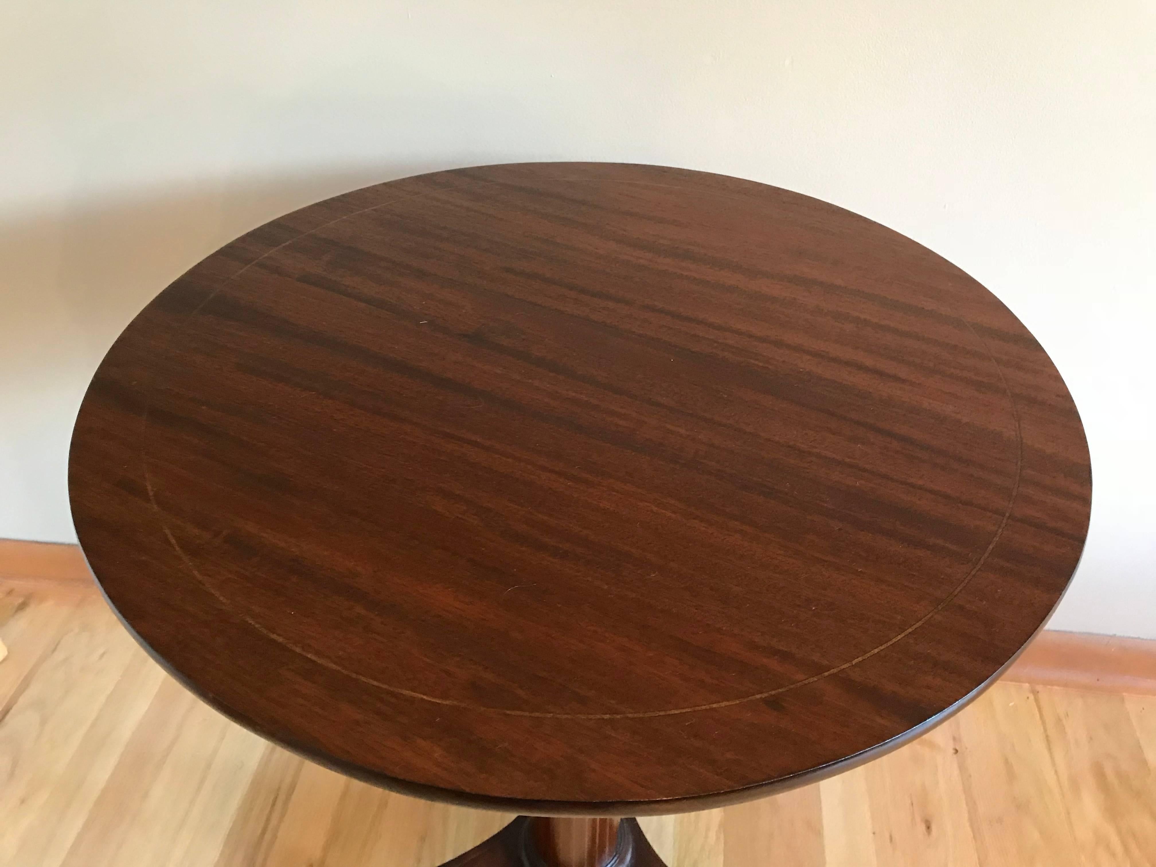 Regency Style Circular Table In Excellent Condition For Sale In Stockton, NJ