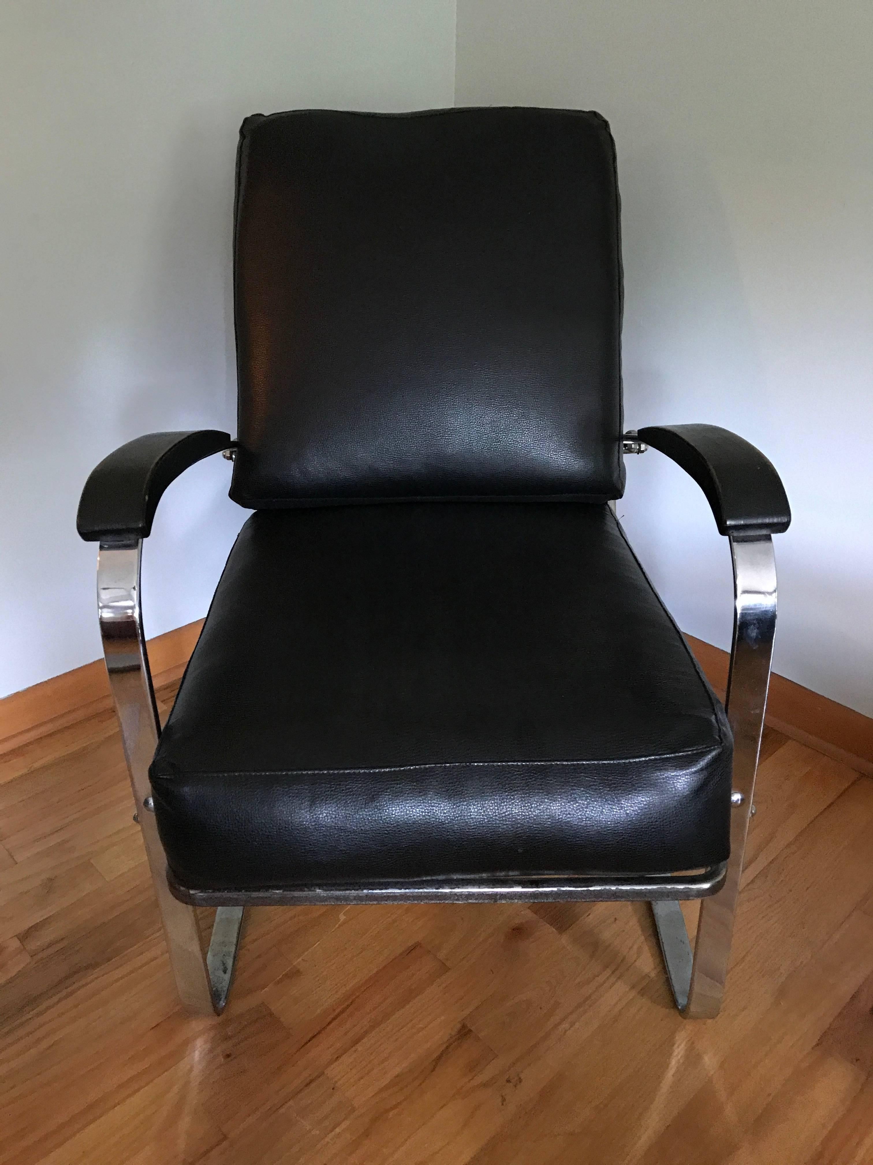Art-Déco-Stuhl aus dem Maschinenzeitalter von McKay (amerikanisch) im Angebot