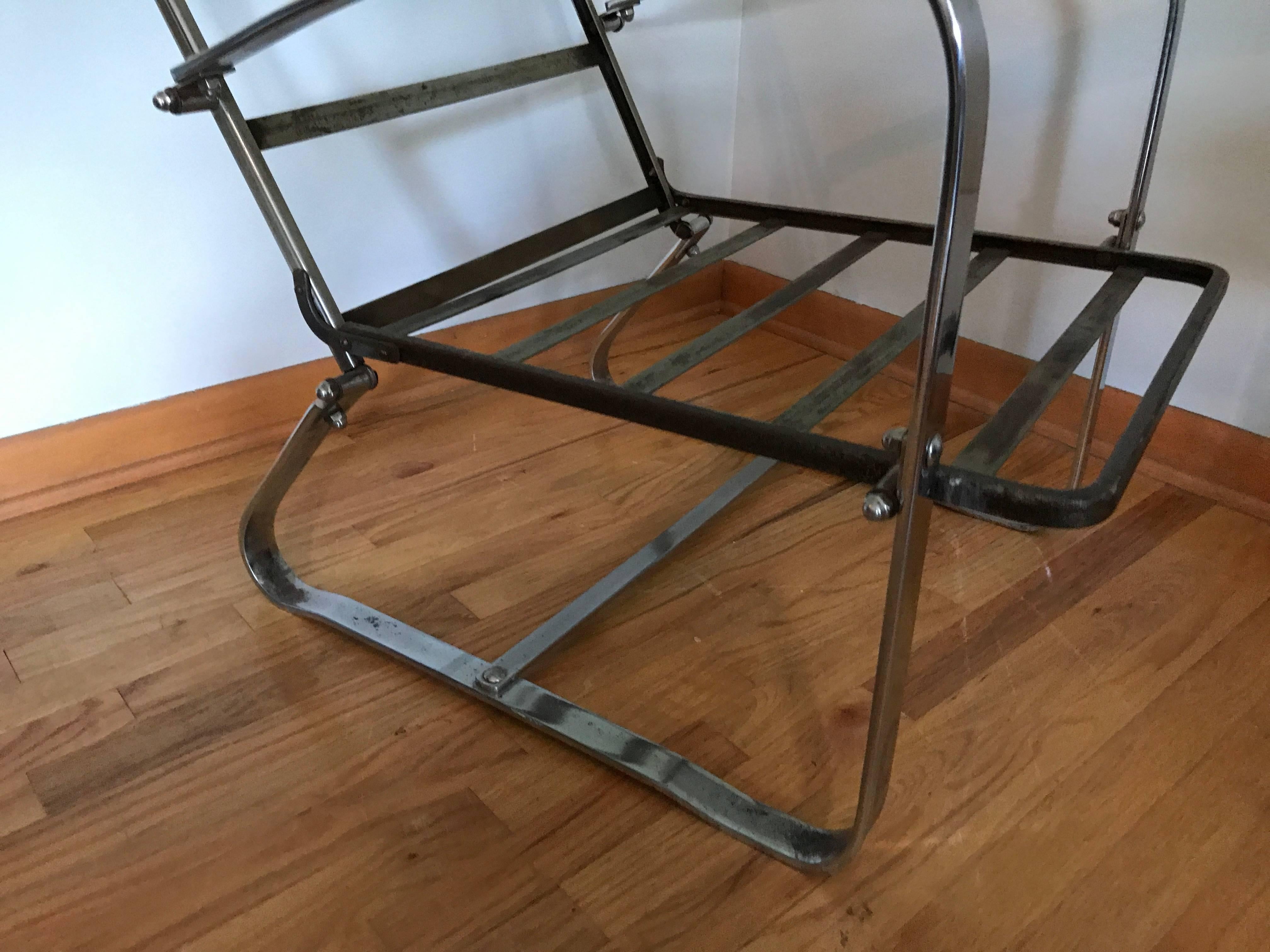 Art-Déco-Stuhl aus dem Maschinenzeitalter von McKay (Metall) im Angebot