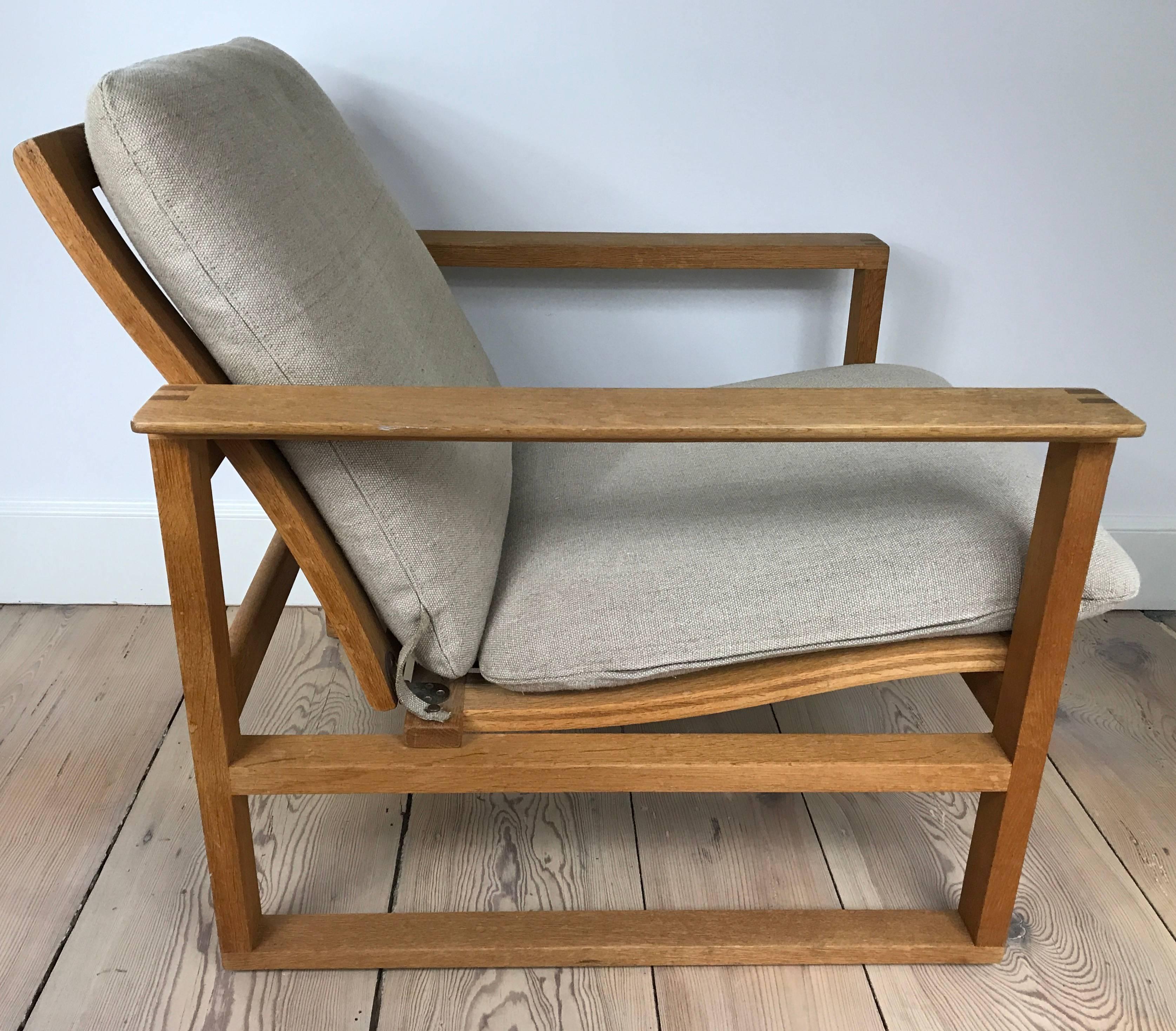 Mid-Century Modern Pair of Børge Mogensen Oak Lounge Chairs