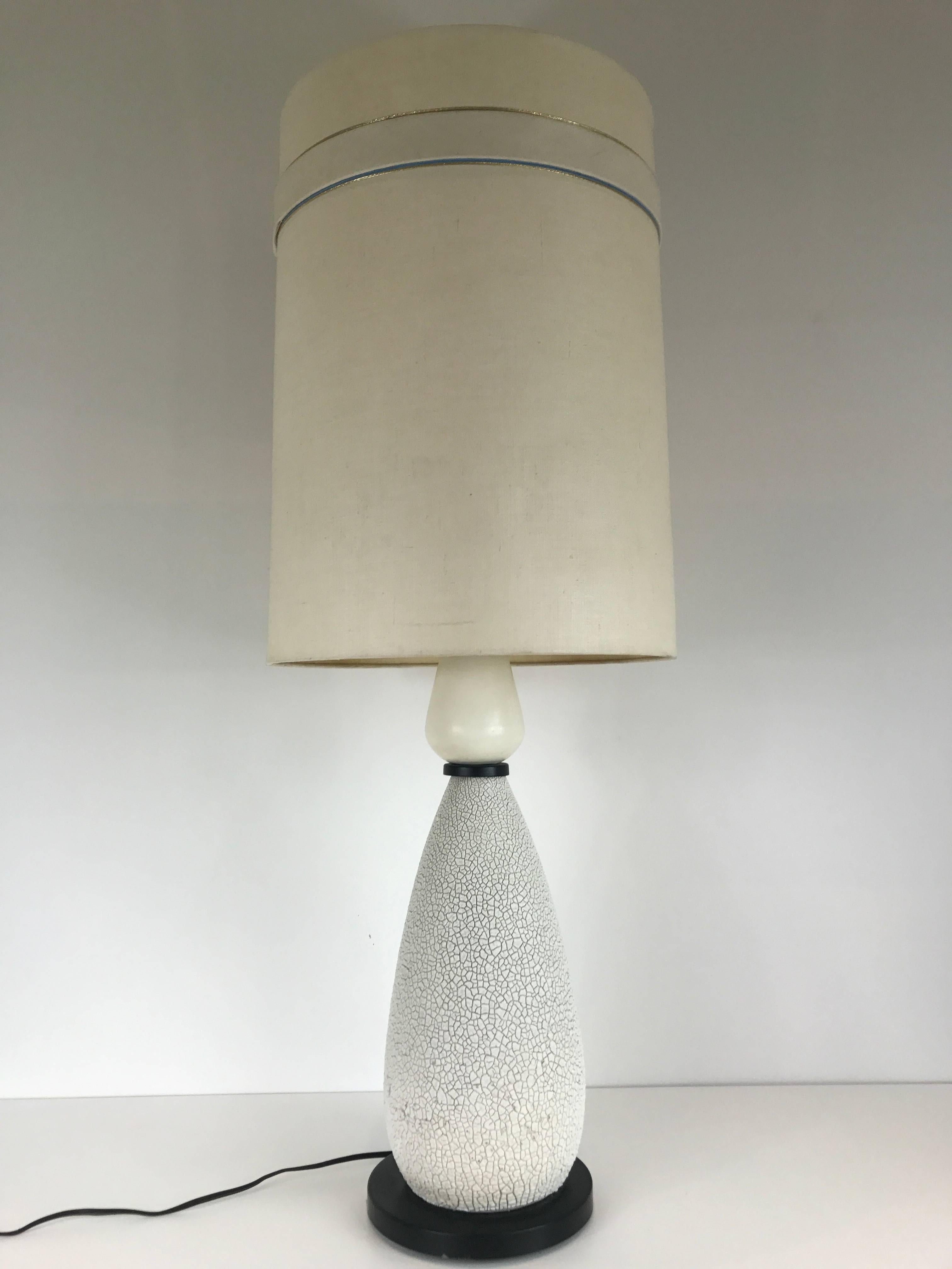 Mid-Century Modern Paire de lampes de table en céramique du milieu du siècle dernier en vente