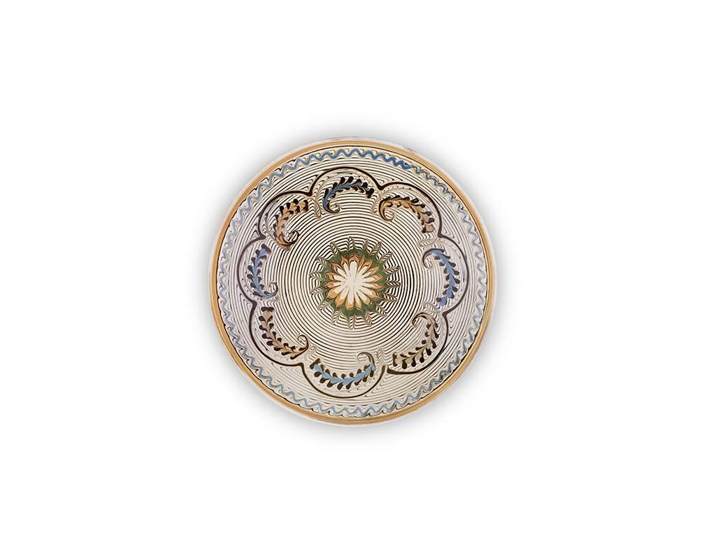 Made to Order Traditional Romanian Hand-Painted Dinner Plates, Set of Six For Sale 1
