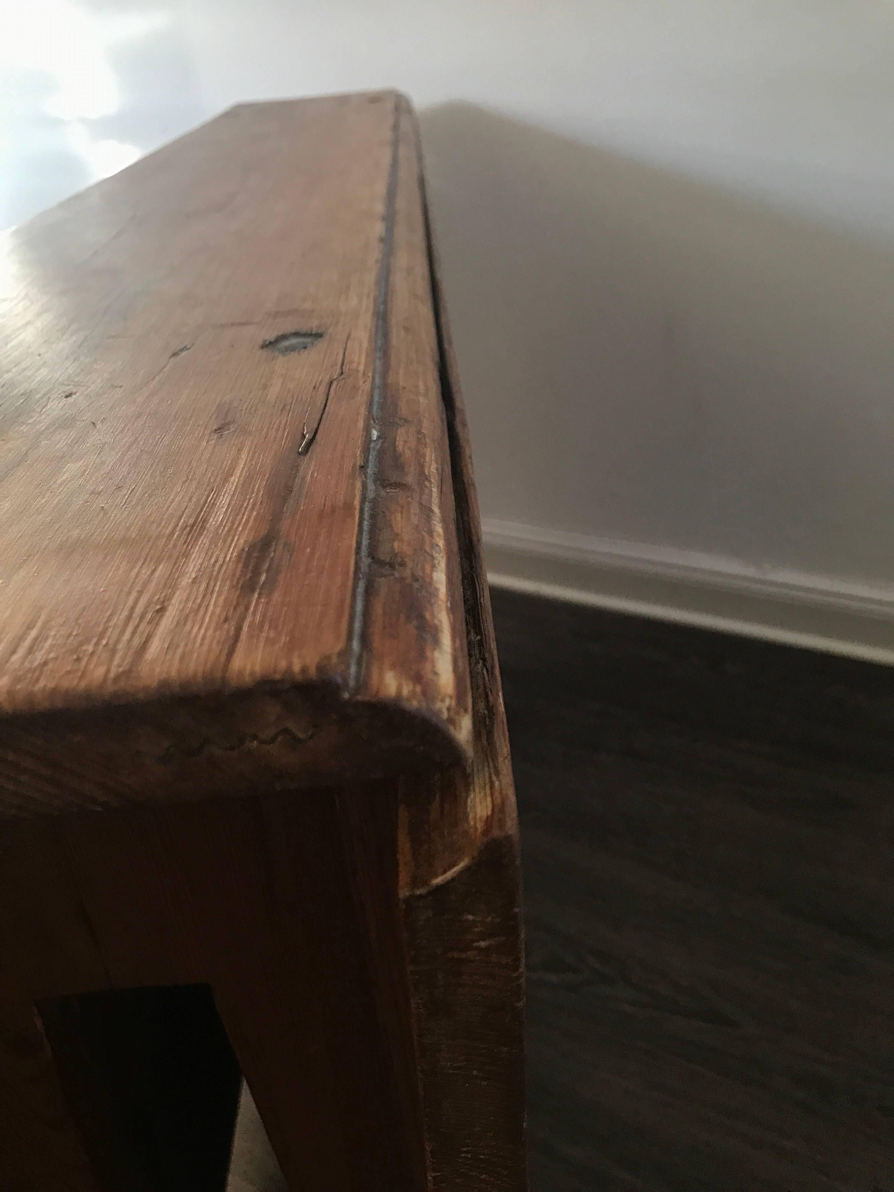 Large Swedish 18th Century Pine Original Condition Drop-Leaf Gate Leg Table  2
