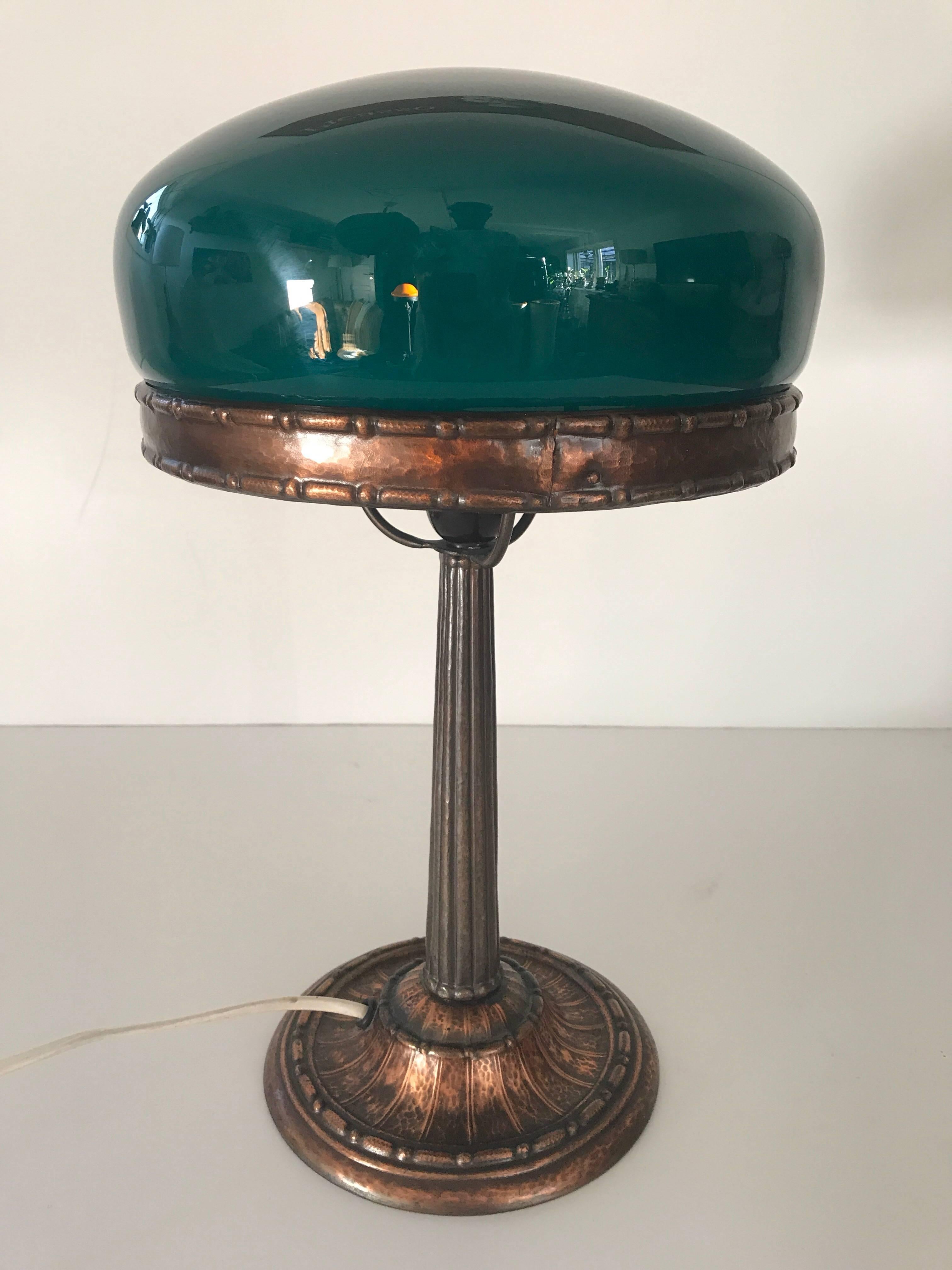 Swedish Art Nouveau Jugendstil 1920 Copper and Glass Table Lamp In Excellent Condition In Drottningholm, SE