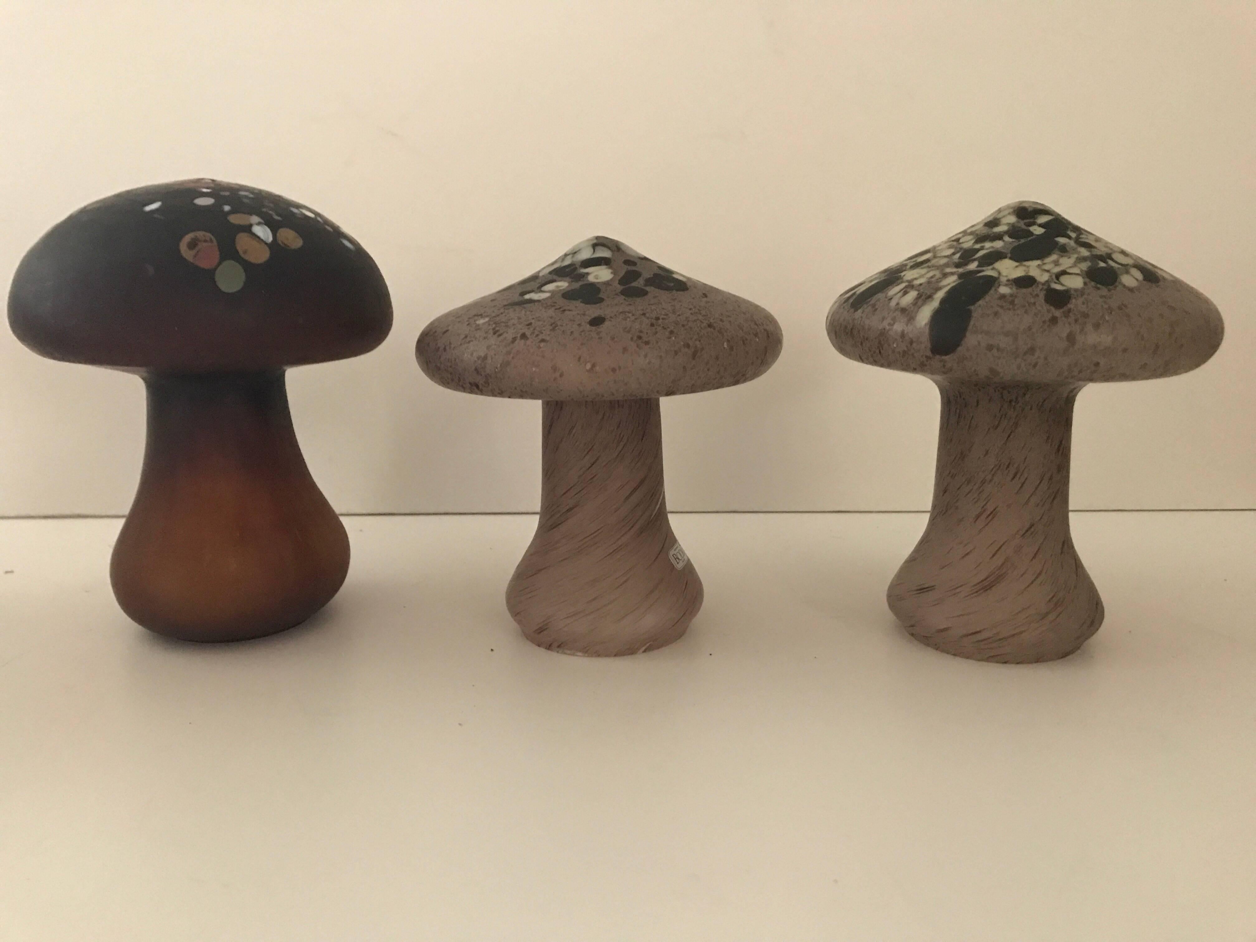 Group Swedish Blown Glass Mushroms and a Table Lamp Made by Monica Bäckström For Sale 4
