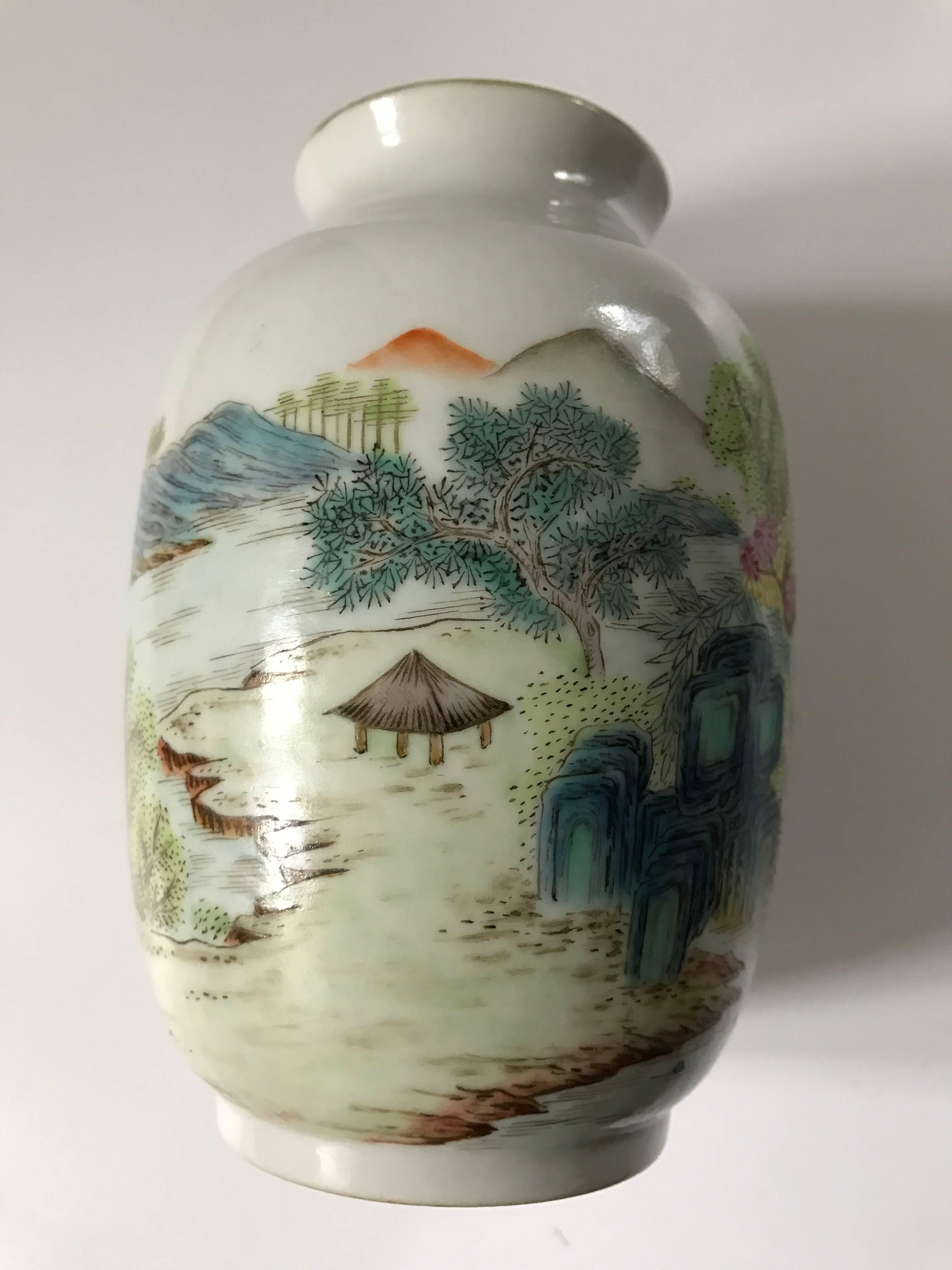 Early 20th Century Republic Period Chinese Fam, Rose Qianlong Mark Lantern Vase For Sale 3