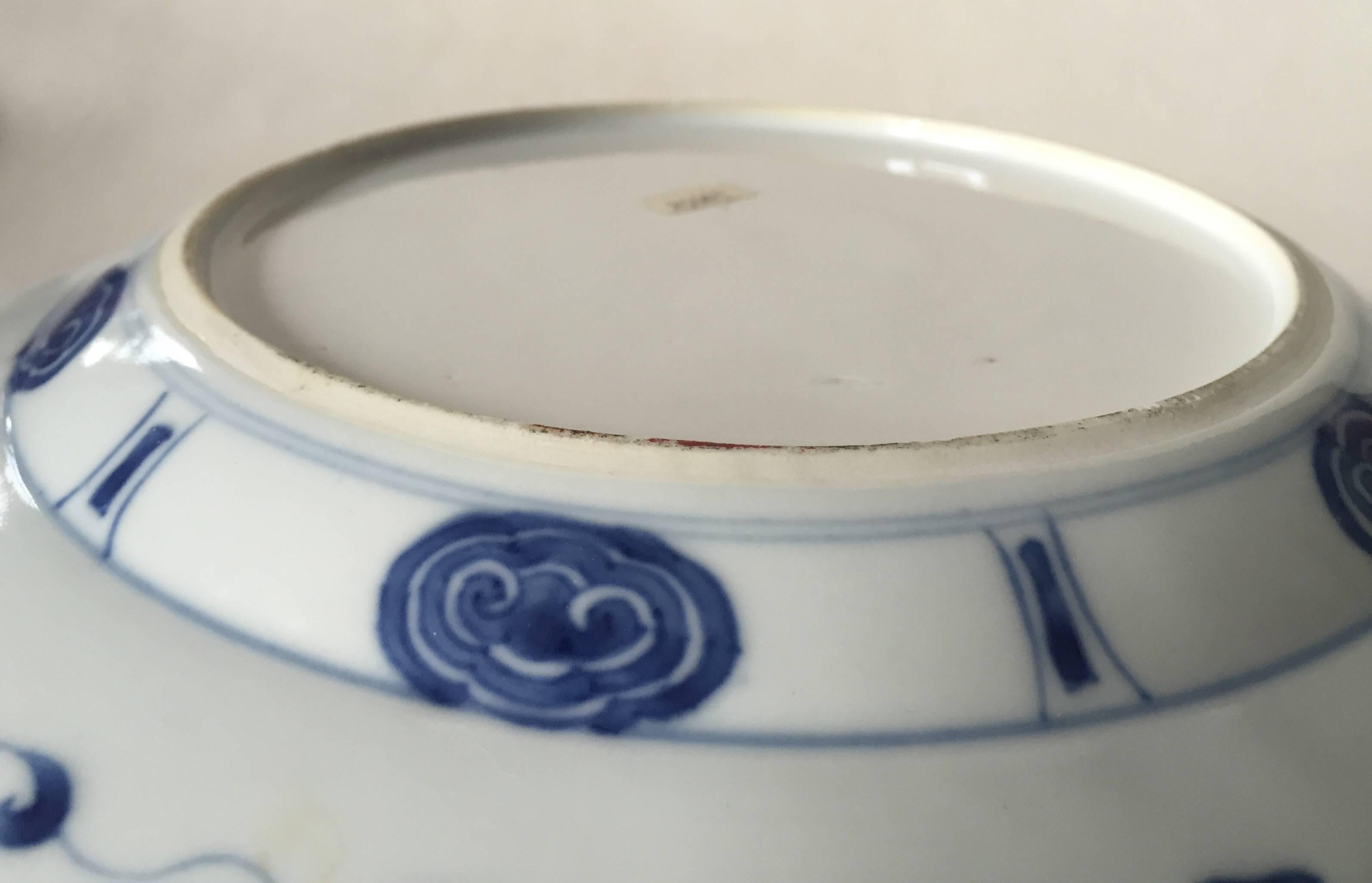 Early 18th Century Chinese Kangxi 1662-1722 Dishes, Plates In Excellent Condition For Sale In Drottningholm, SE