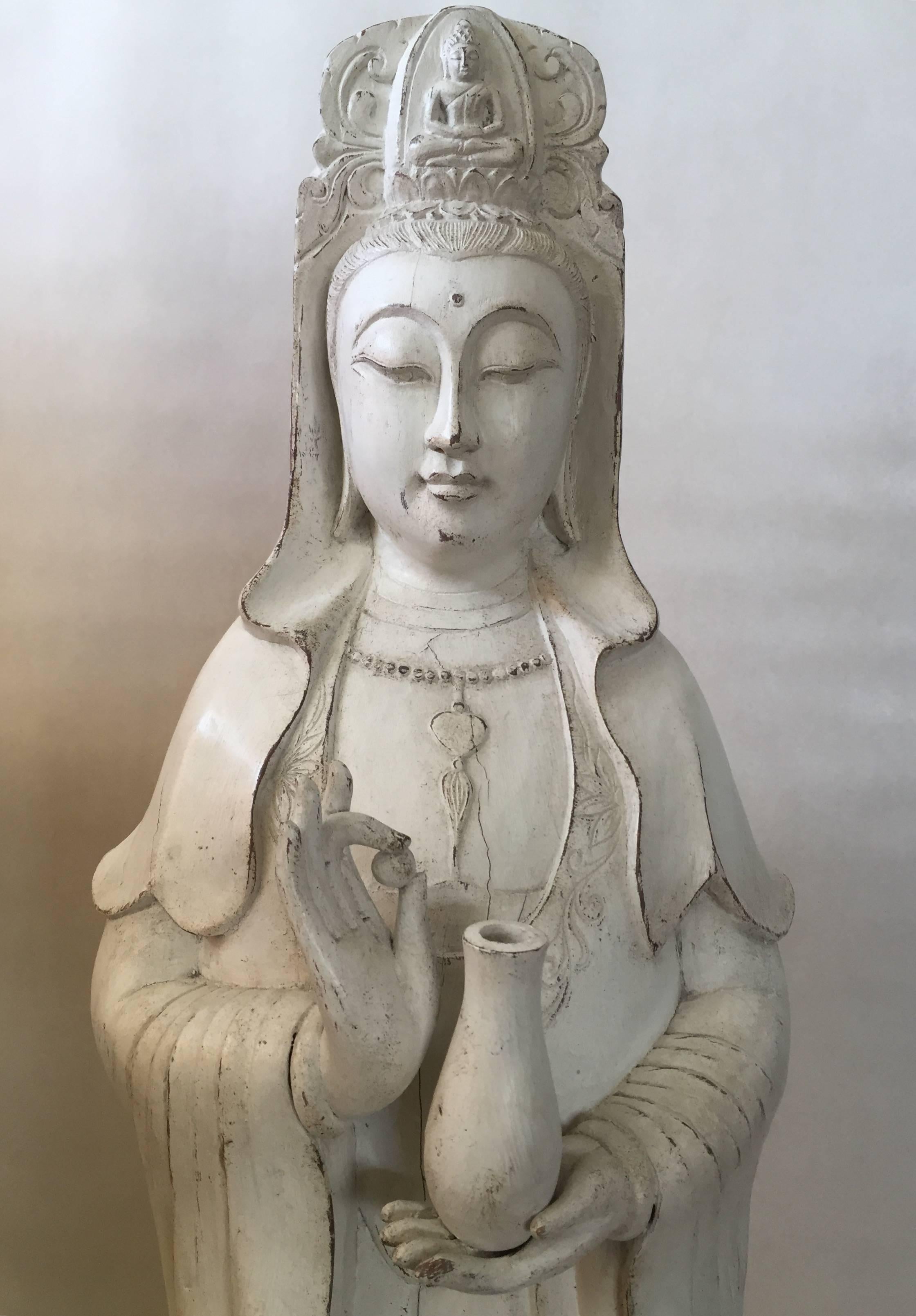 Very Large Floor Statue 19th-Early 20th Century Chinese Wooden Guanyin In Good Condition For Sale In Drottningholm, SE