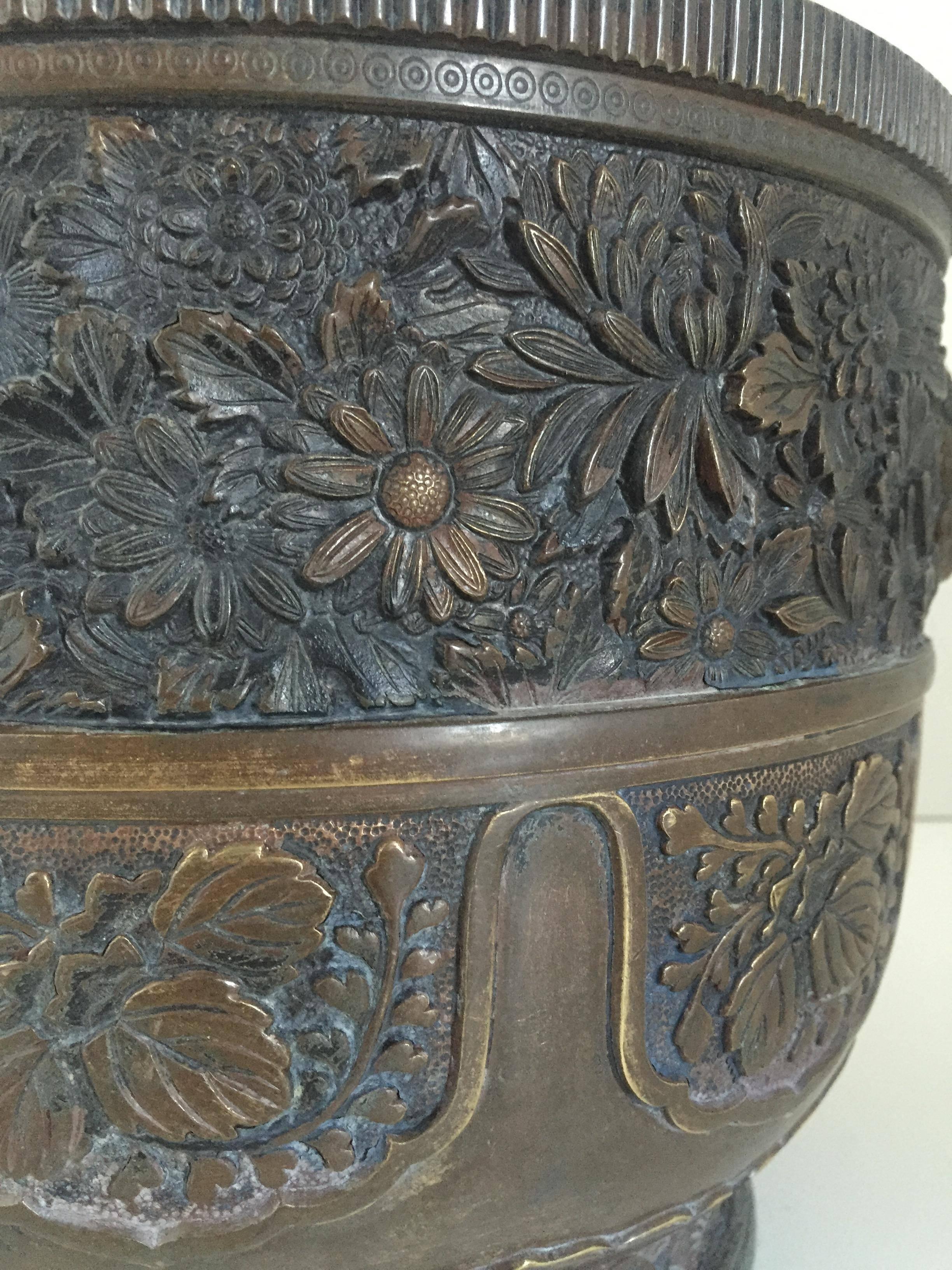 Qing 19th Century Large Chinese Bronze Jardinière or Planter