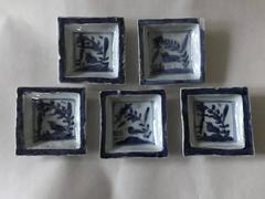 17th Century Ko Sometsuke Blue and White Square Chinese Dishes Wanli, 1573-1619
