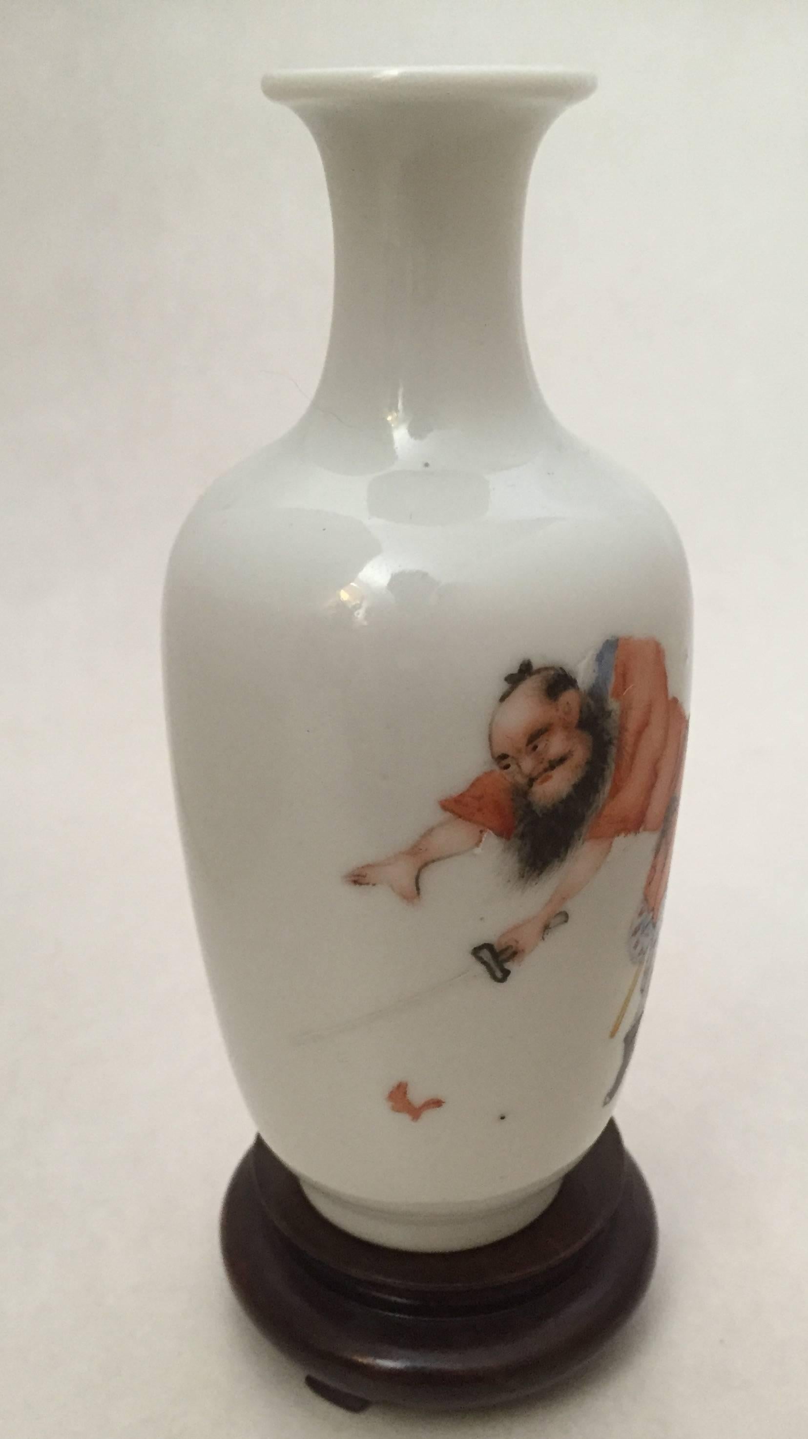 A very nicely painted small vase depicting Zhong Kui, a god protecting you from demons, ghosts and evil spirits. This vase is unmarked and was made during the early republic 1912-1949 most likely circa 1920. The painting is of very high quality and