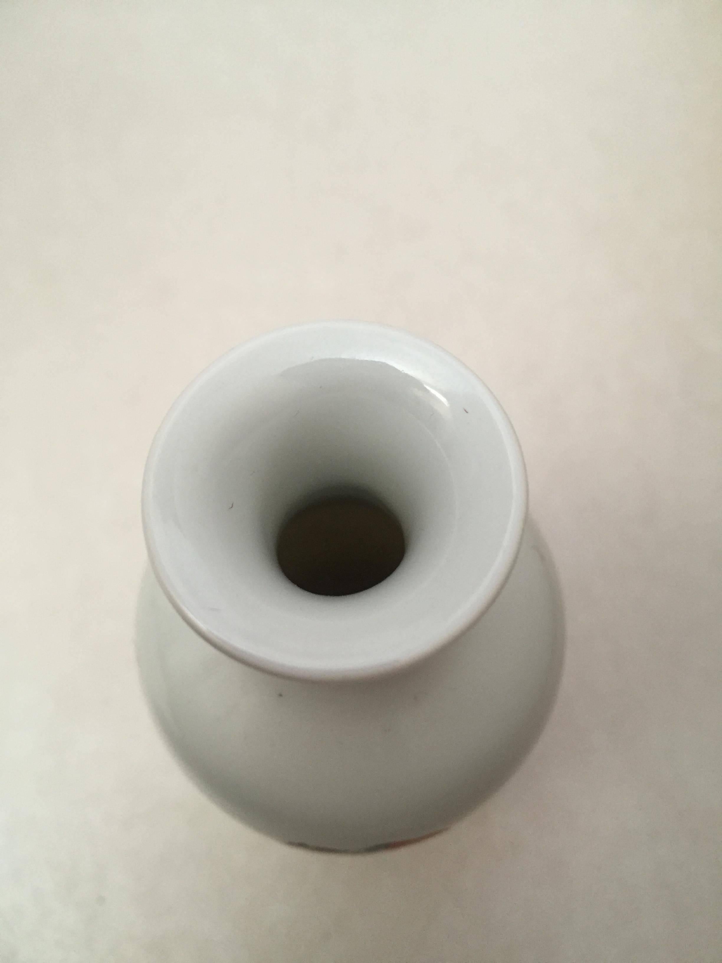 Porcelain Early 20th Century Chinese Republic Famille Rose Vase For Sale