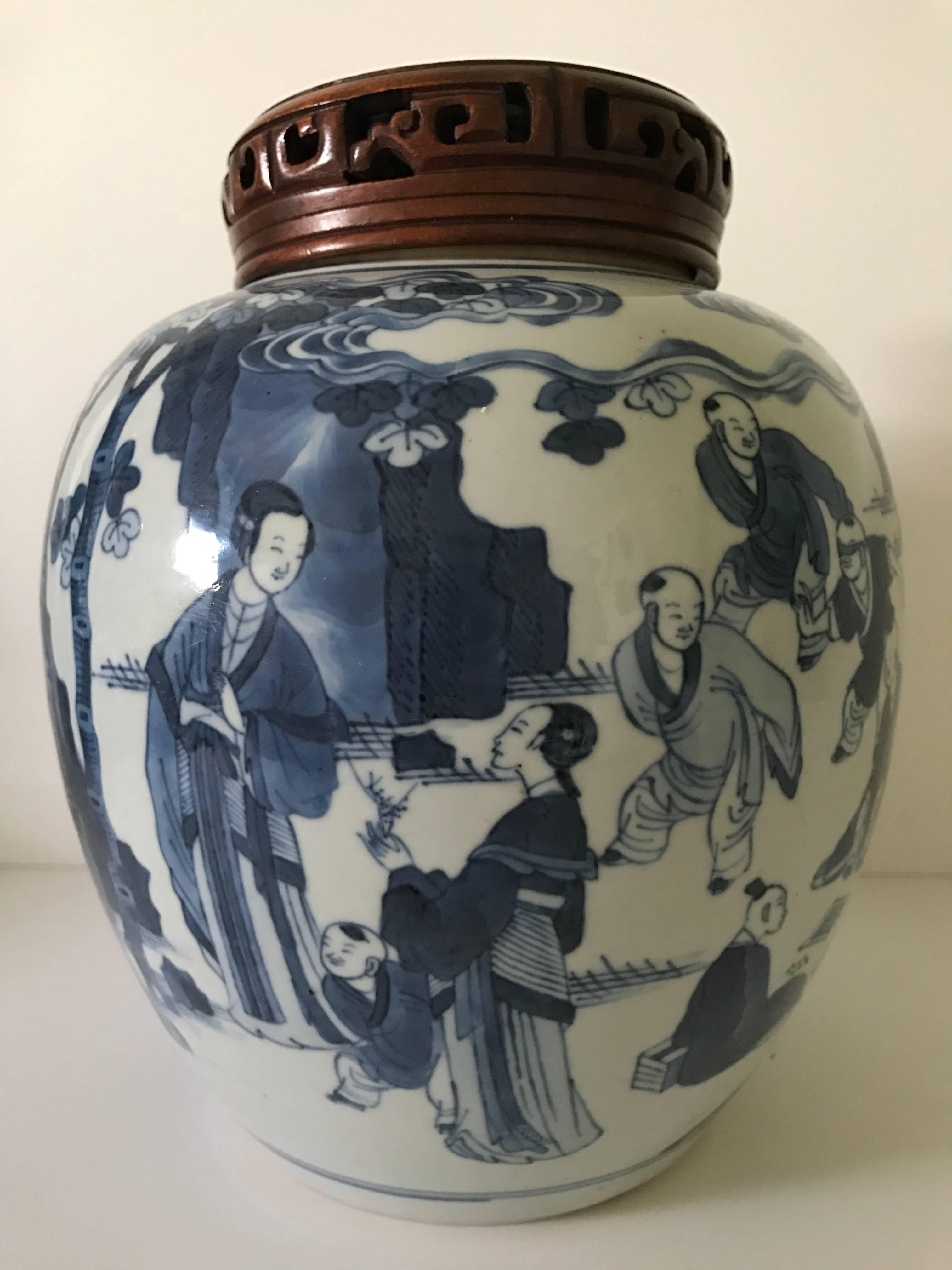 Qing Late 17th Century Kangxi Period Jar with Wooden Lid, 1662-1722