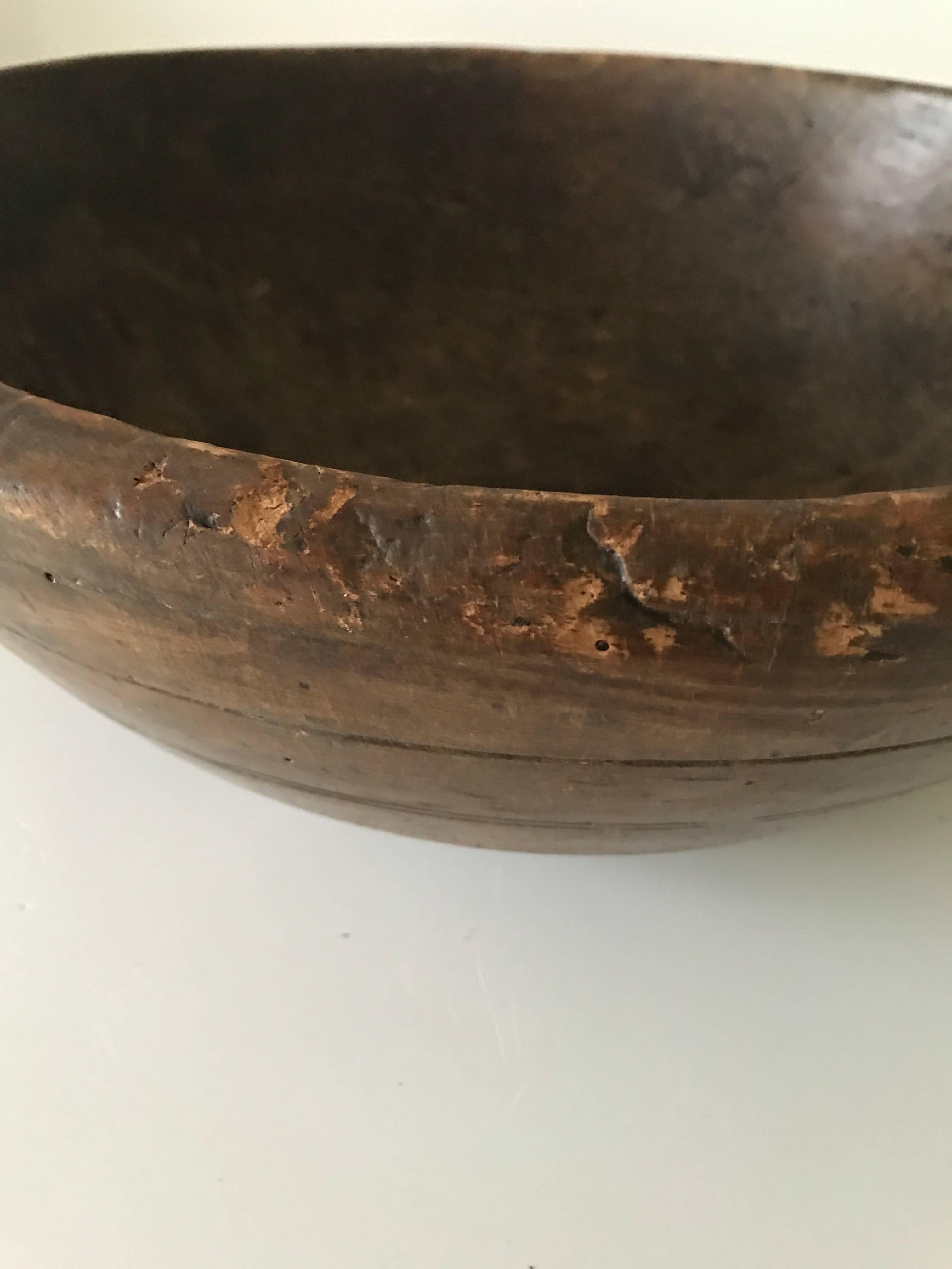 18th-19th Century Large Swedish Wooden Bowl with Fantastic Patina For Sale 1