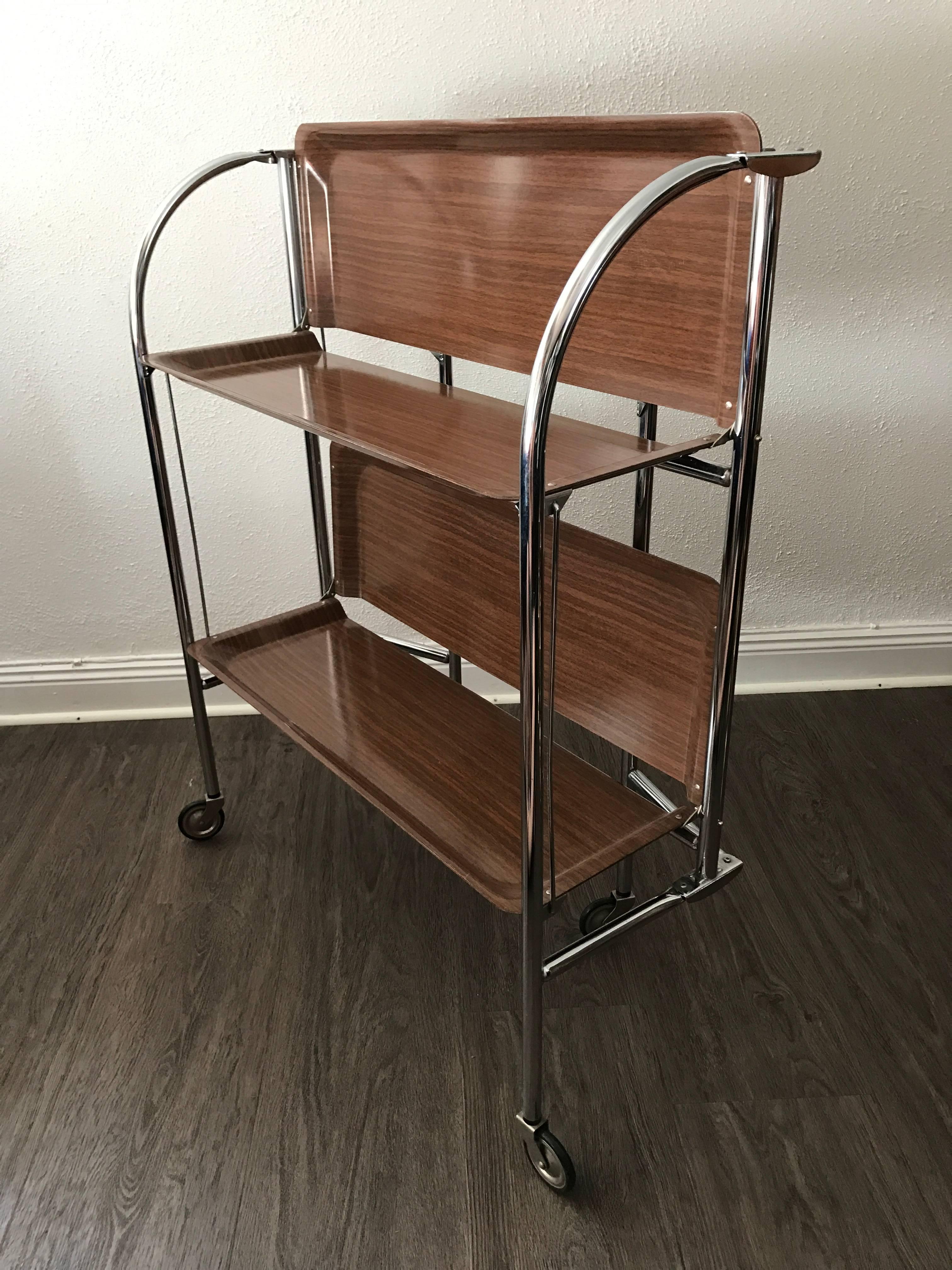1955 Swedish Chrome and Laminate Folding Serving Cart In Good Condition For Sale In Drottningholm, SE