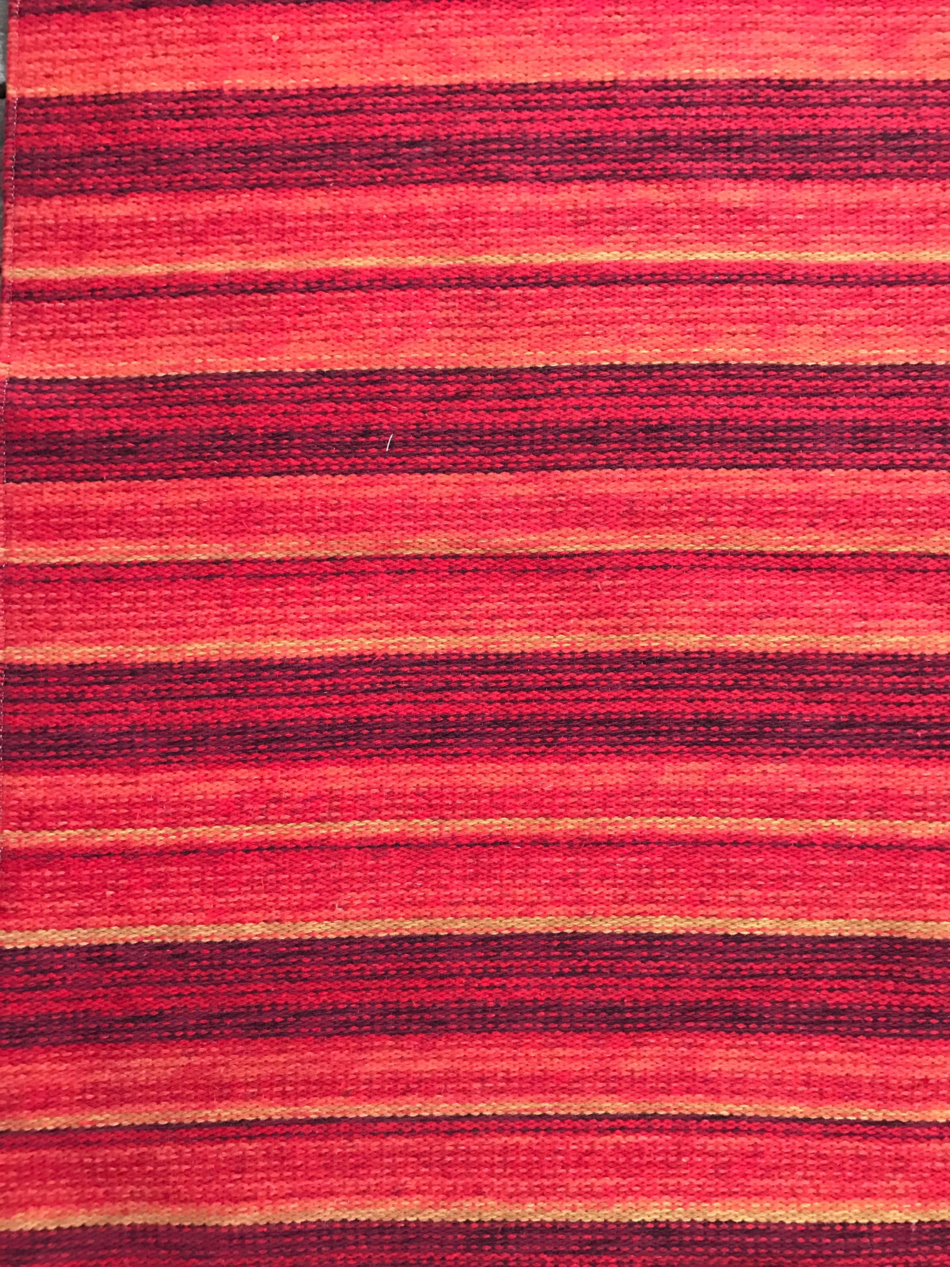 1960-1970 Swedish Double Sided Flat-Weave Wool Kilim Carpet For Sale 1