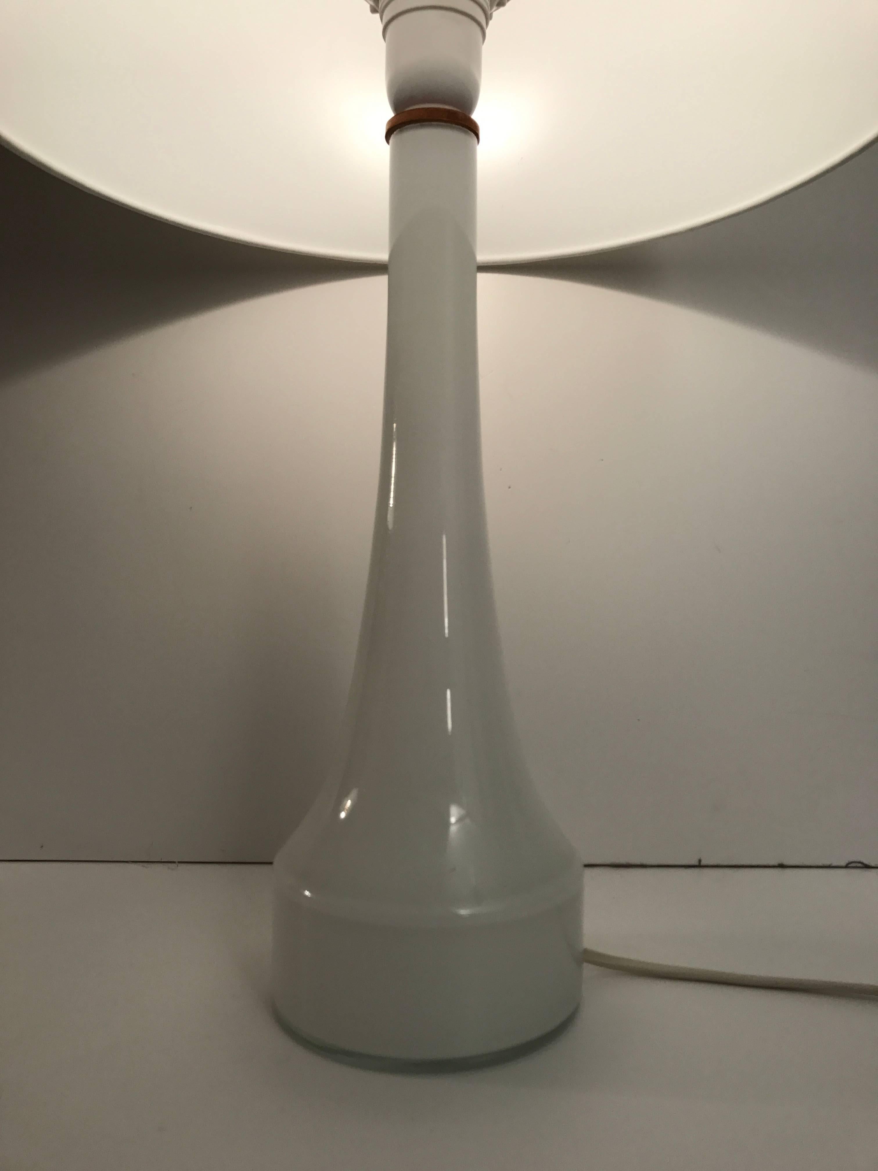 Pair of 1960 White Swedish Bergboms/Holmegaard Opaline Glass Table Lamps In Excellent Condition For Sale In Drottningholm, SE