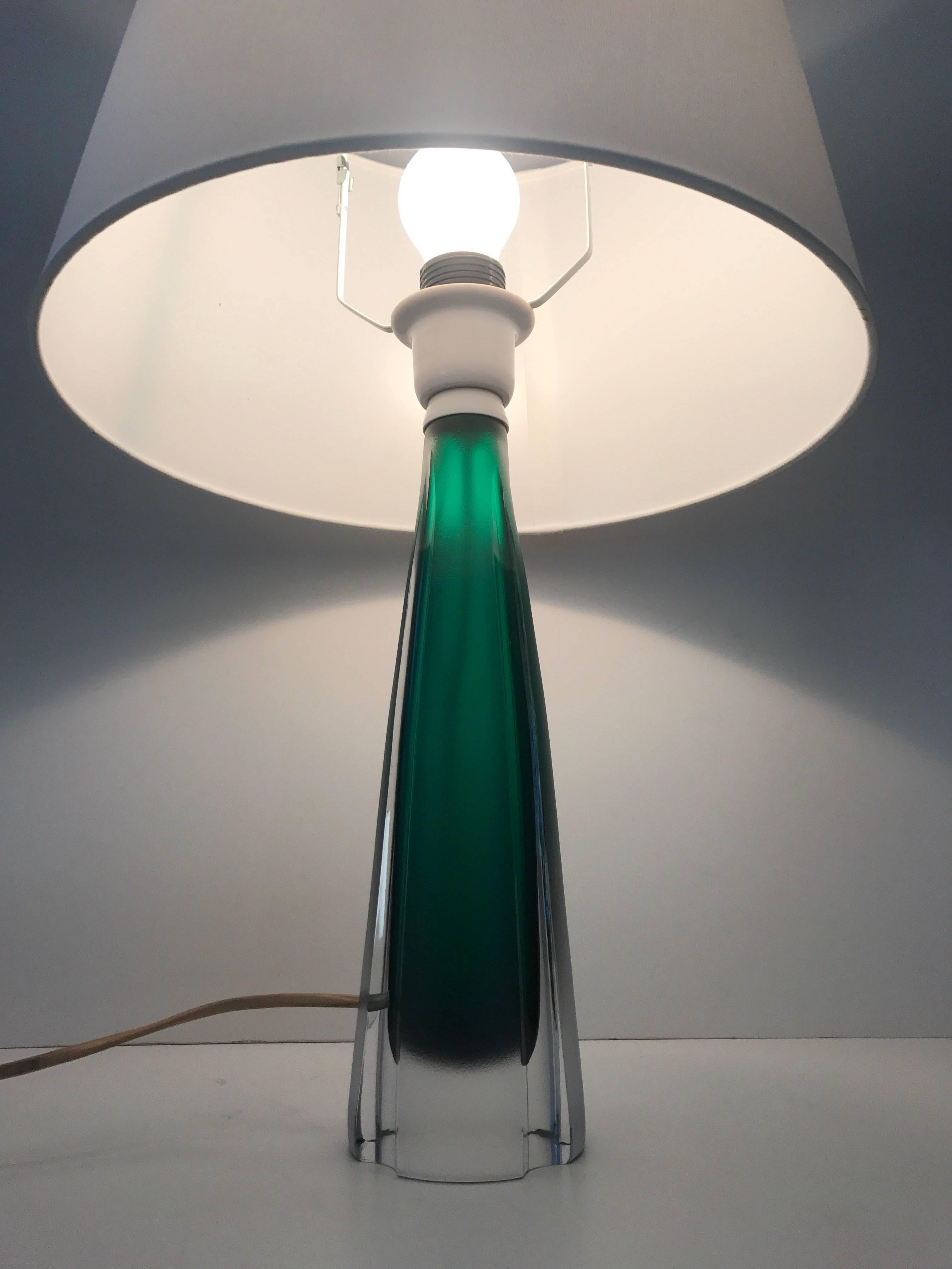 Scandinavian Modern Swedish 1959, Kosta Art Glass Table Lamp For Sale