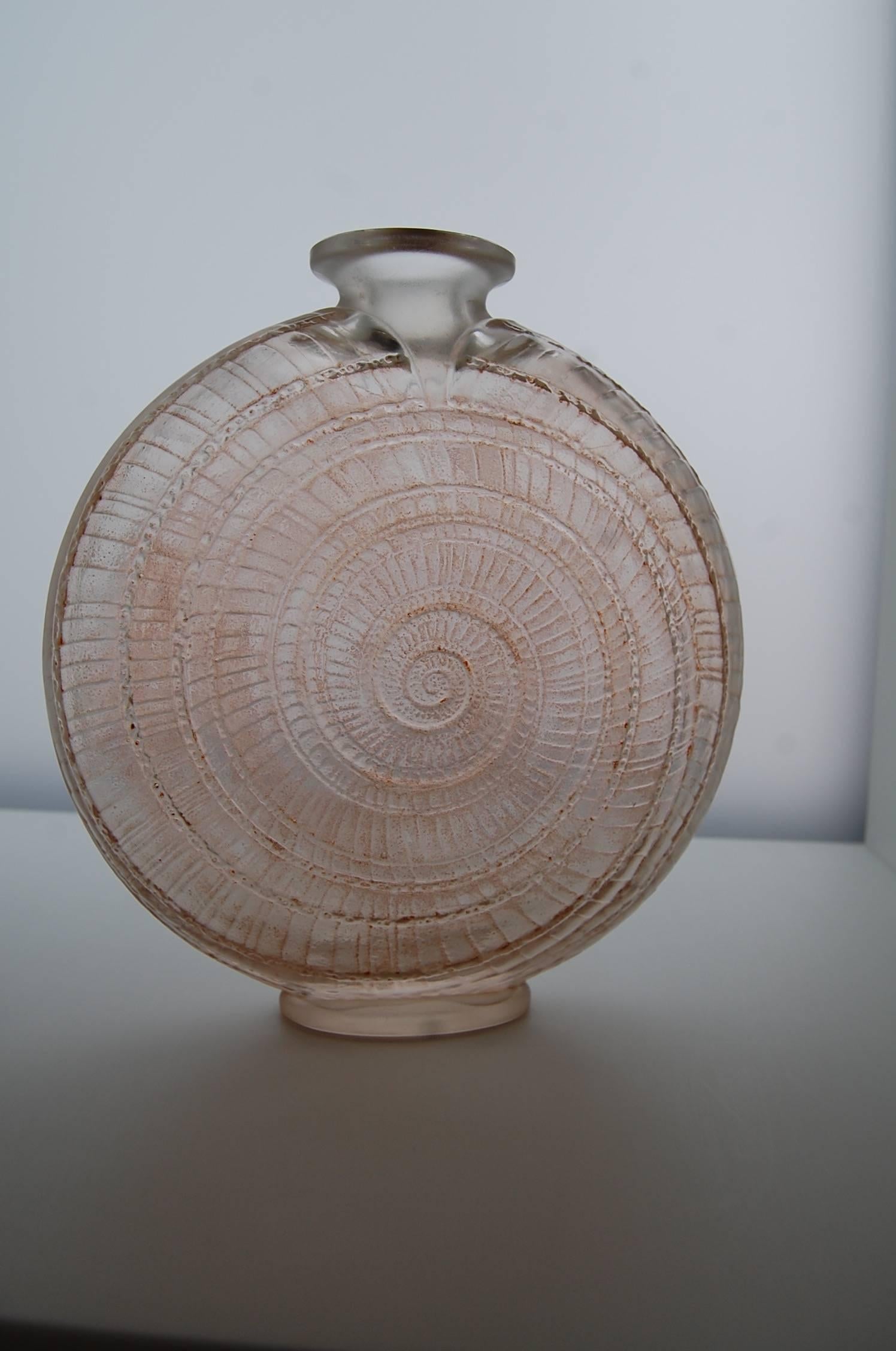 Air Pressed and Blown 'Escargot' Glass Vase by René Lalique For Sale 2