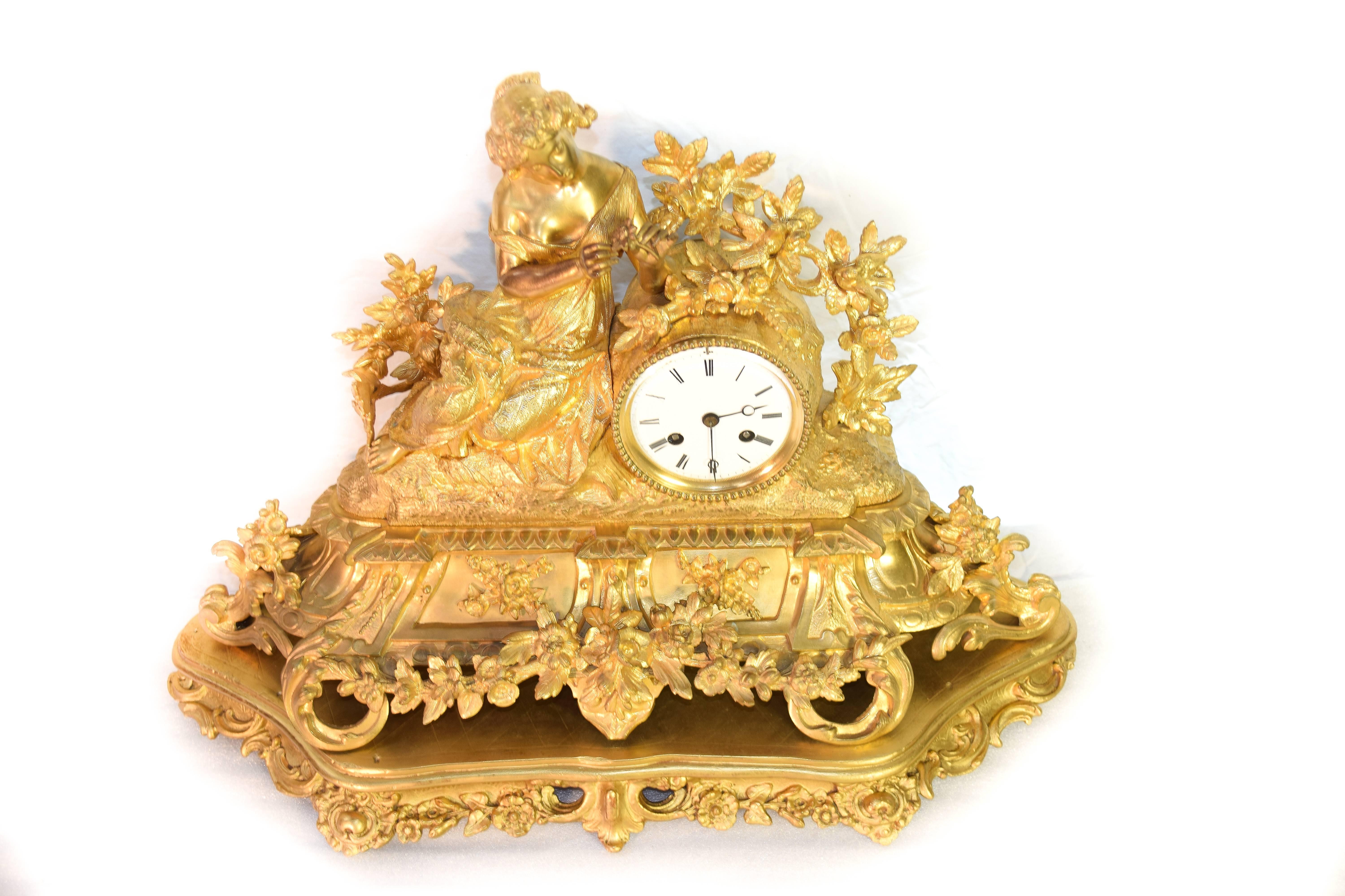 French Clock Set Created in the 19th Century In Good Condition For Sale In Sart-Saint-Laurent, BE