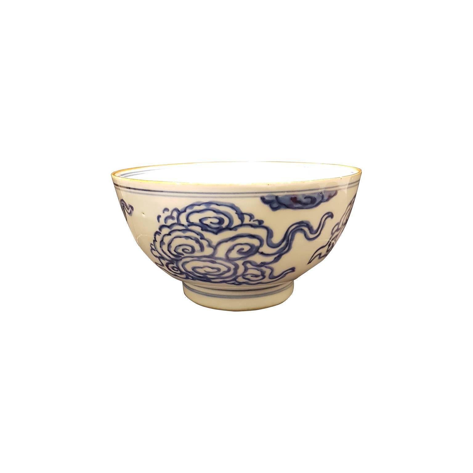 Chinese Blue and White Bowl, 16th-17th Century In Good Condition In Roma, IT