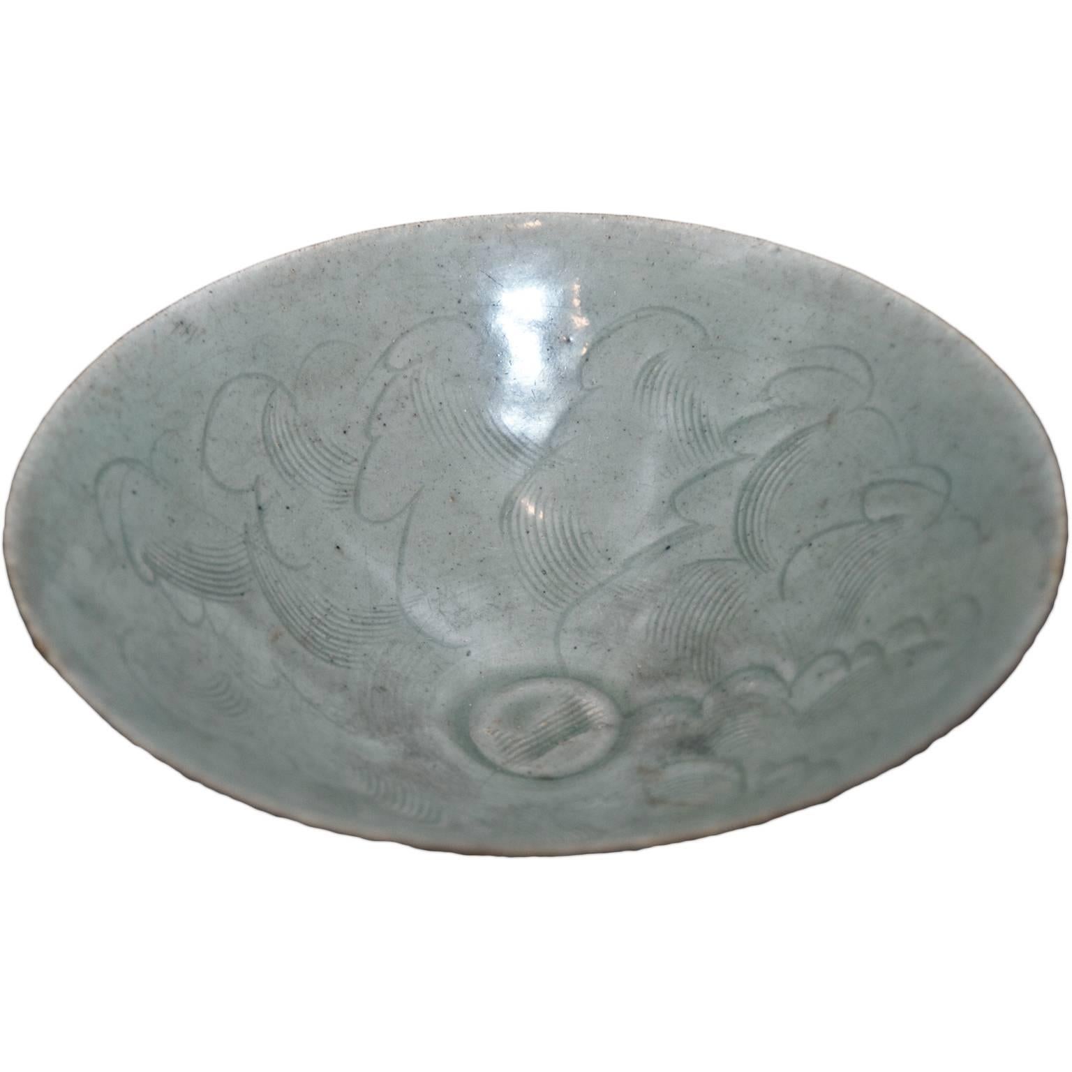 Little Circular Chinese Stoneware Bowl Sung 1 Period, 12th-14th Century For Sale