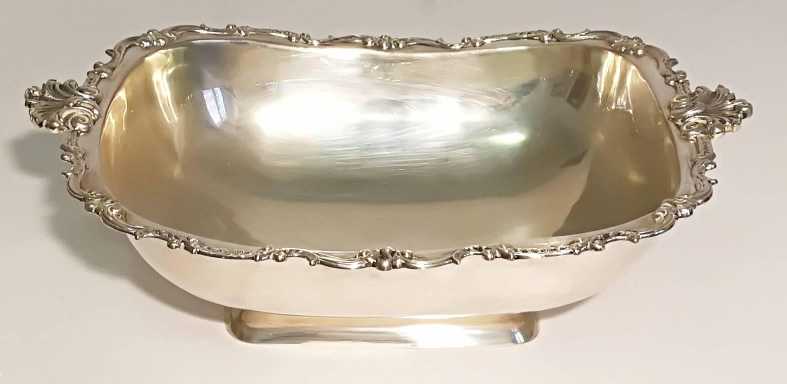 Very nicely decorated silver fruit bowl.