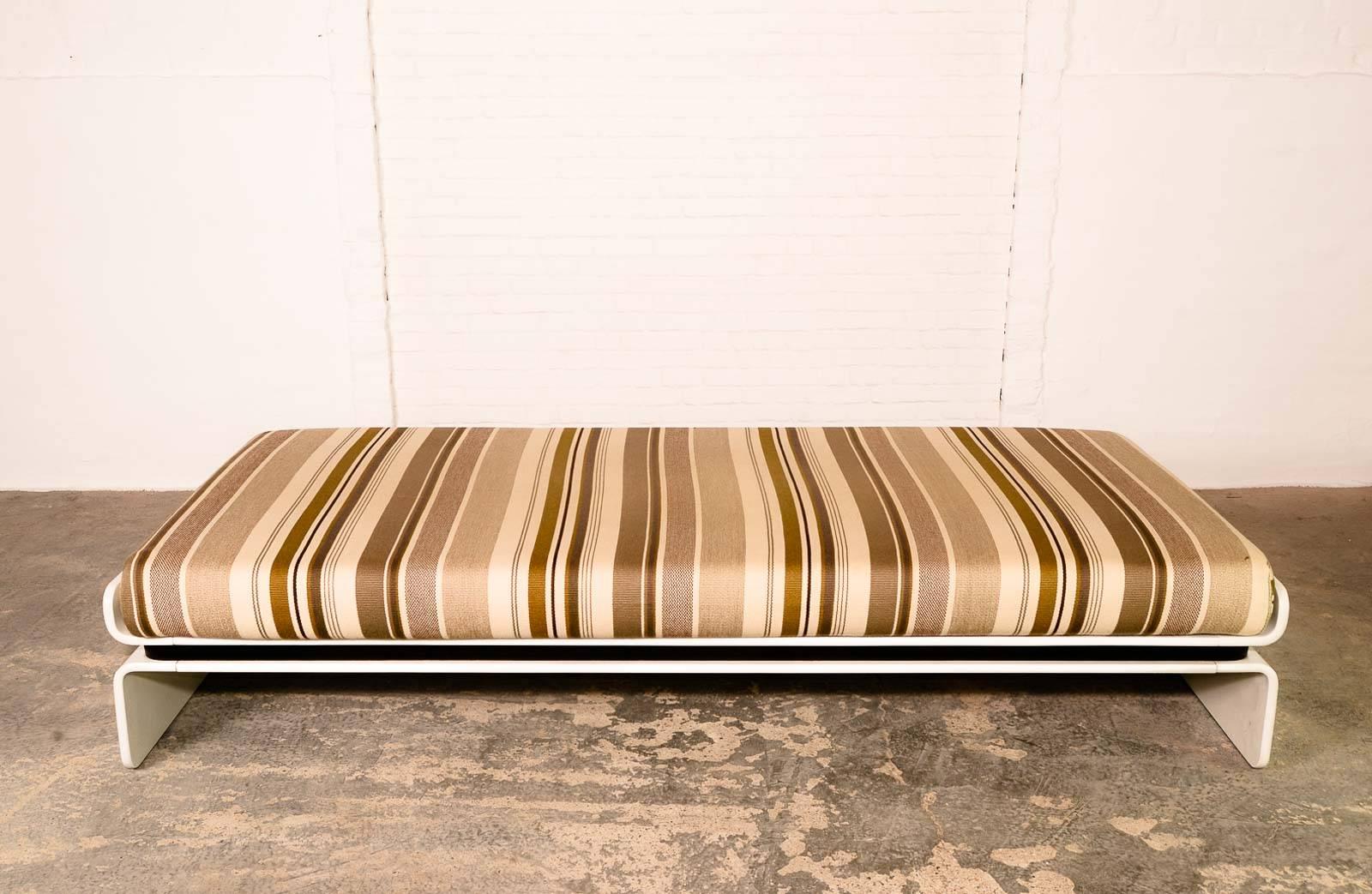 Mid-Century Modern Mid-Century Daybed Designed by Luigi Colani for COR