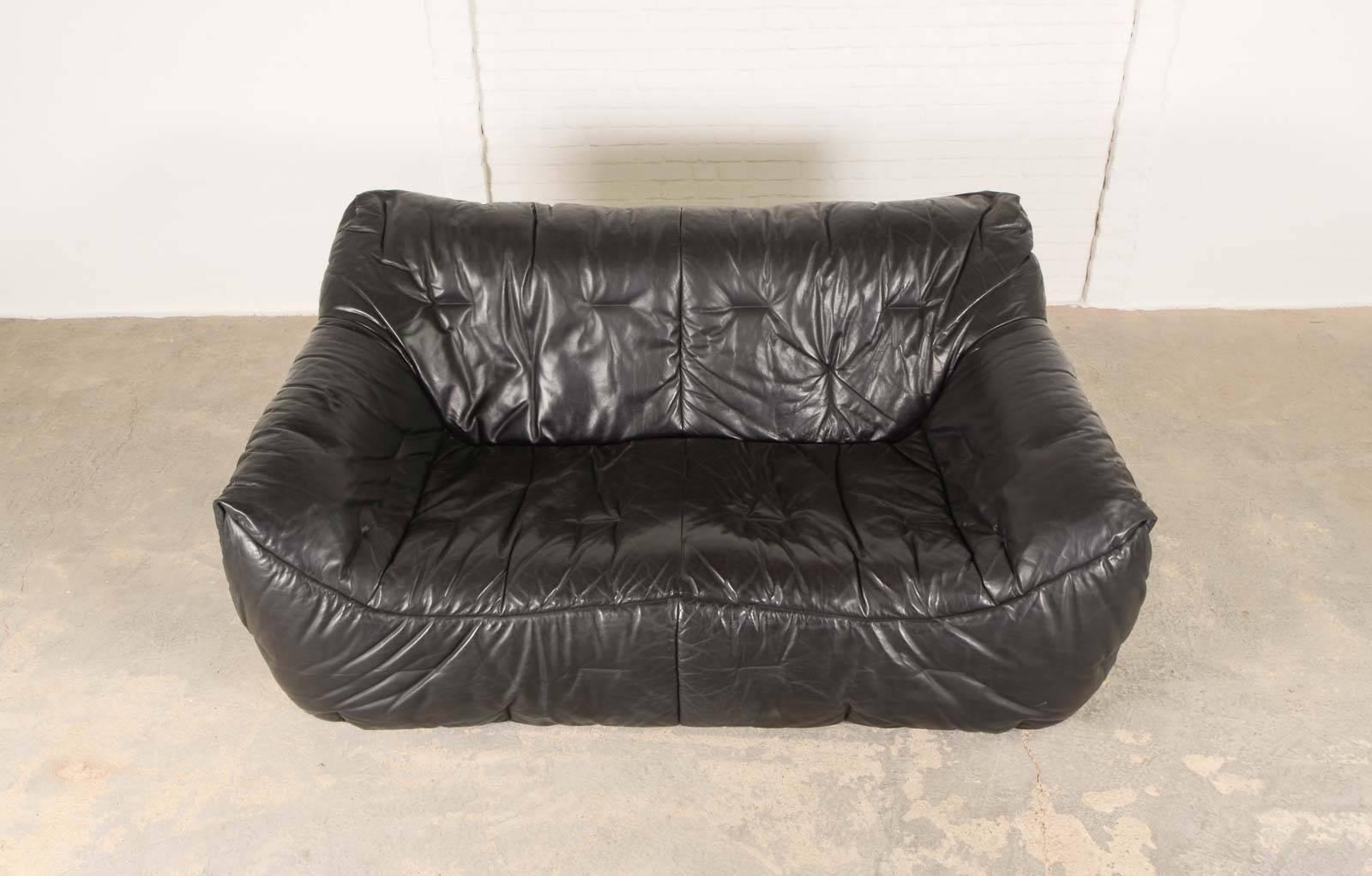 Mid-Century Black Leather Soft Shell Sofa by Hans Hopfer for Roche Bobois In Excellent Condition In Maastricht, NL