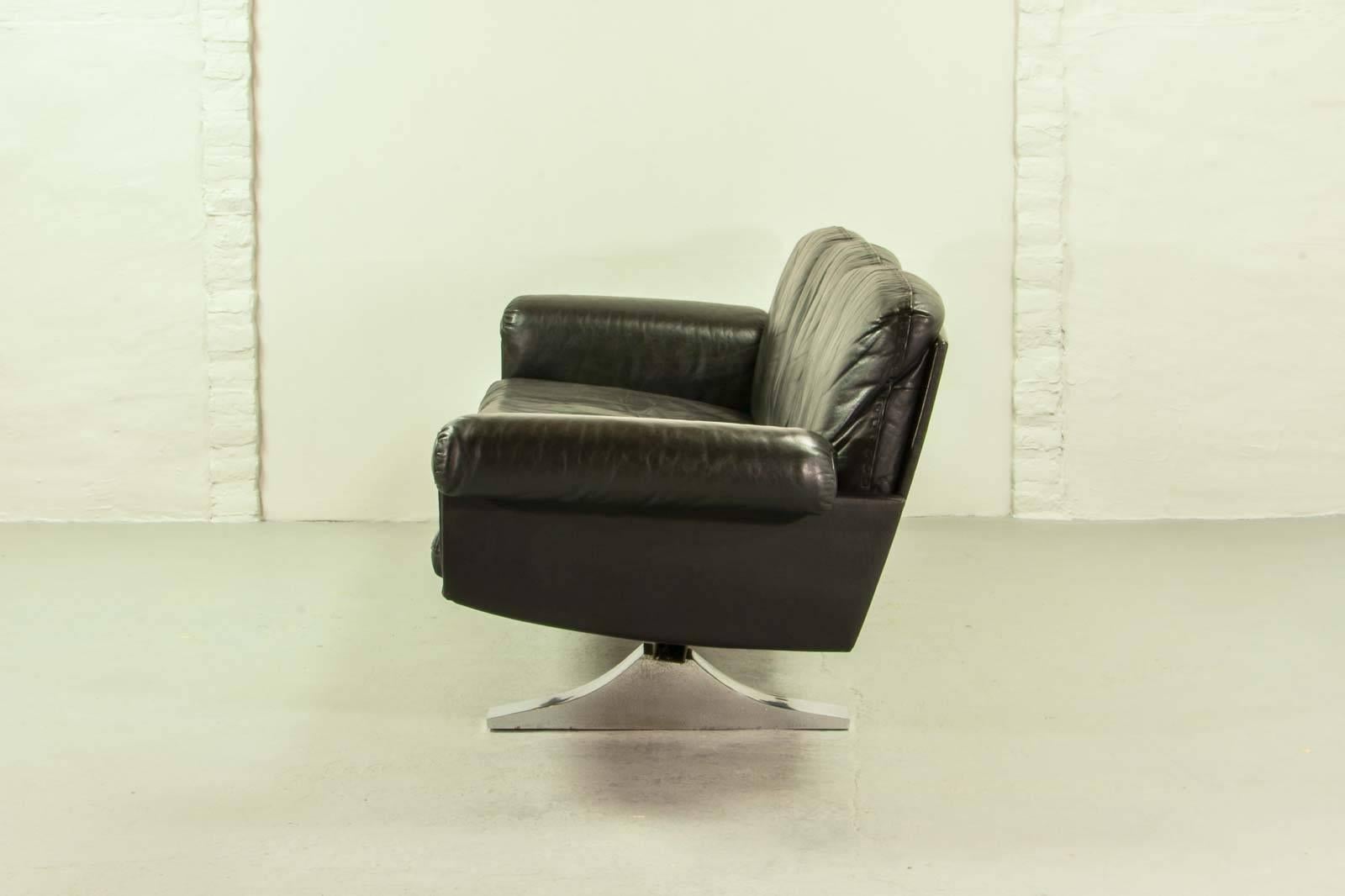 Swiss Mid-Century Black Leather Three-Seat Sofa DS35 by De Sede, 1960s