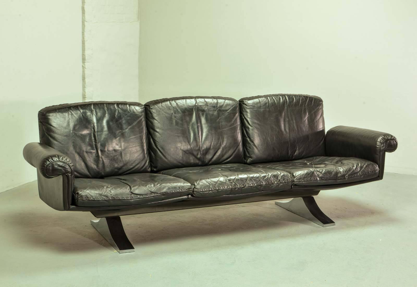 Mid-Century Black Leather Three-Seat Sofa DS35 by De Sede, 1960s In Excellent Condition In Maastricht, NL