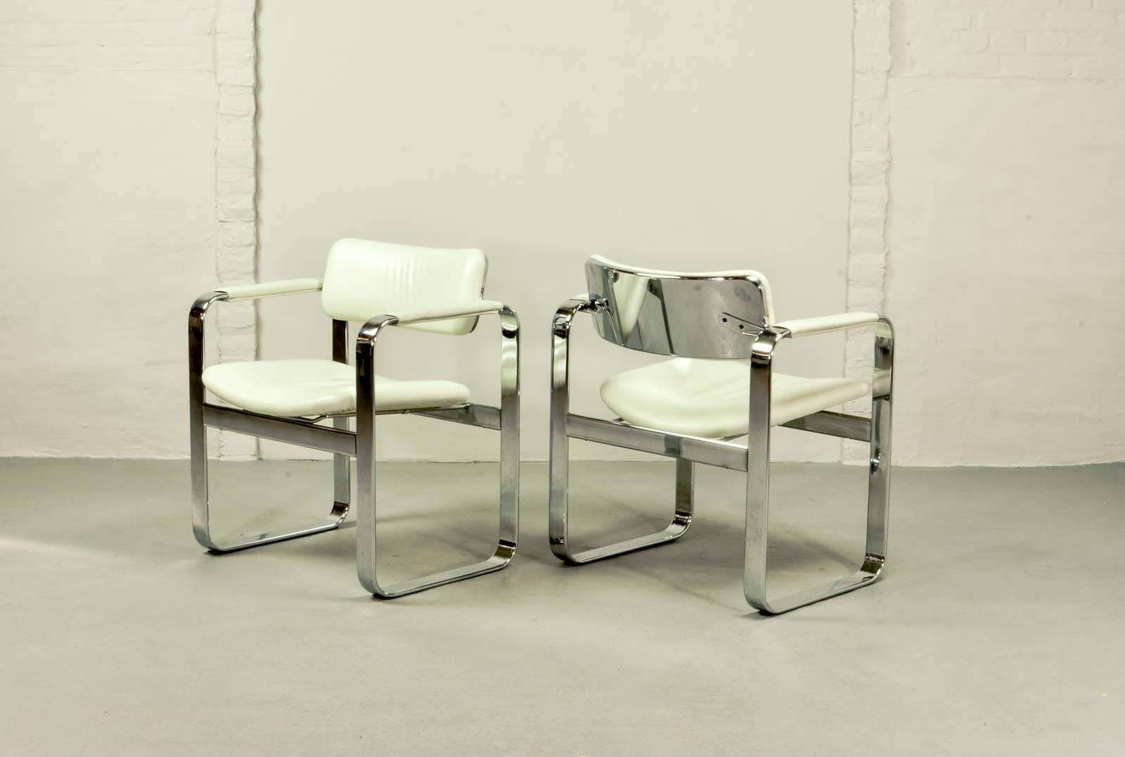Polished Mid-Century Chromed Steel Executive Armchairs by Eero Aarnio for Mobel Italia