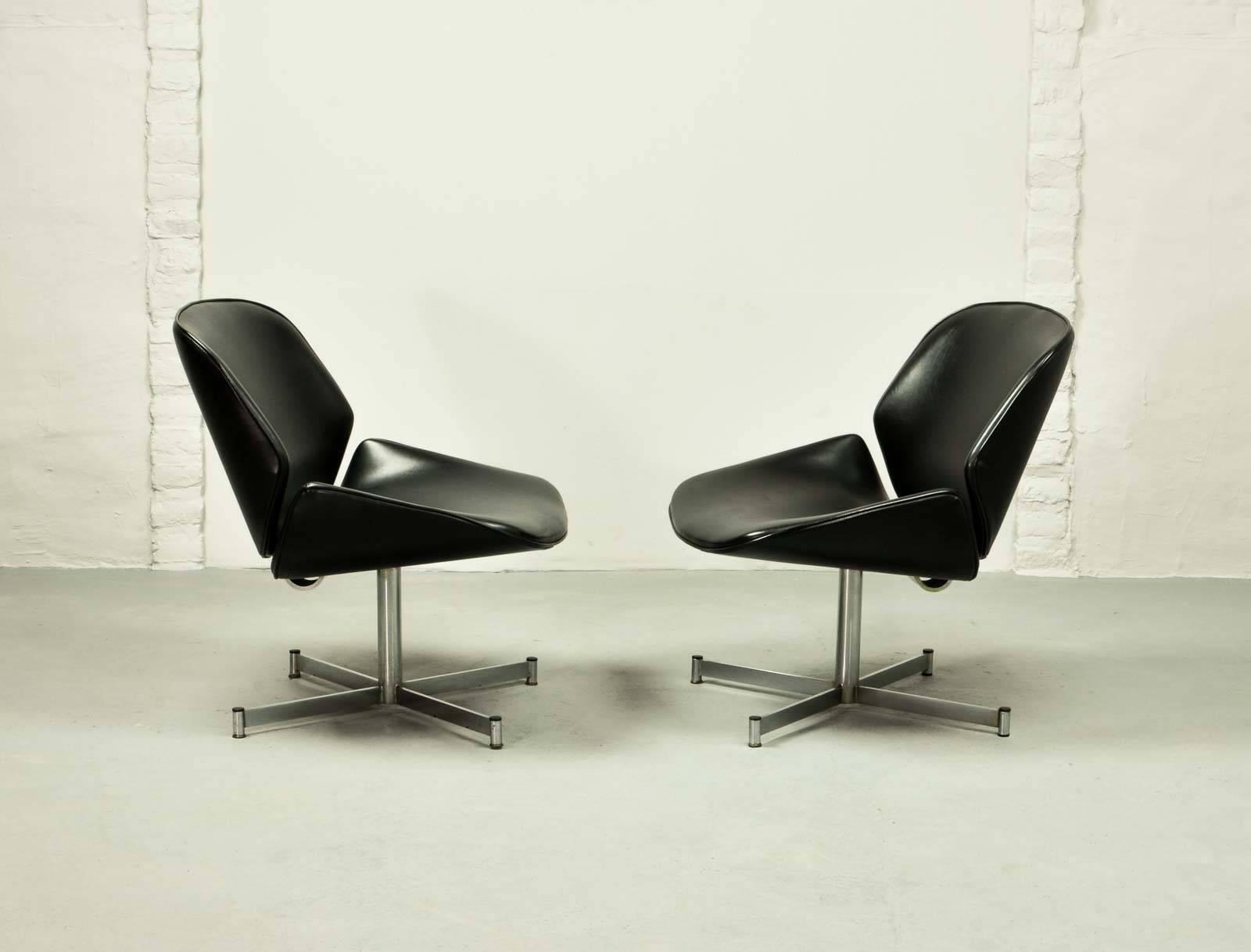 Polished Mid-Century Dutch Design Side Chairs by Geoffrey Harcourt for Exquis / Artifort