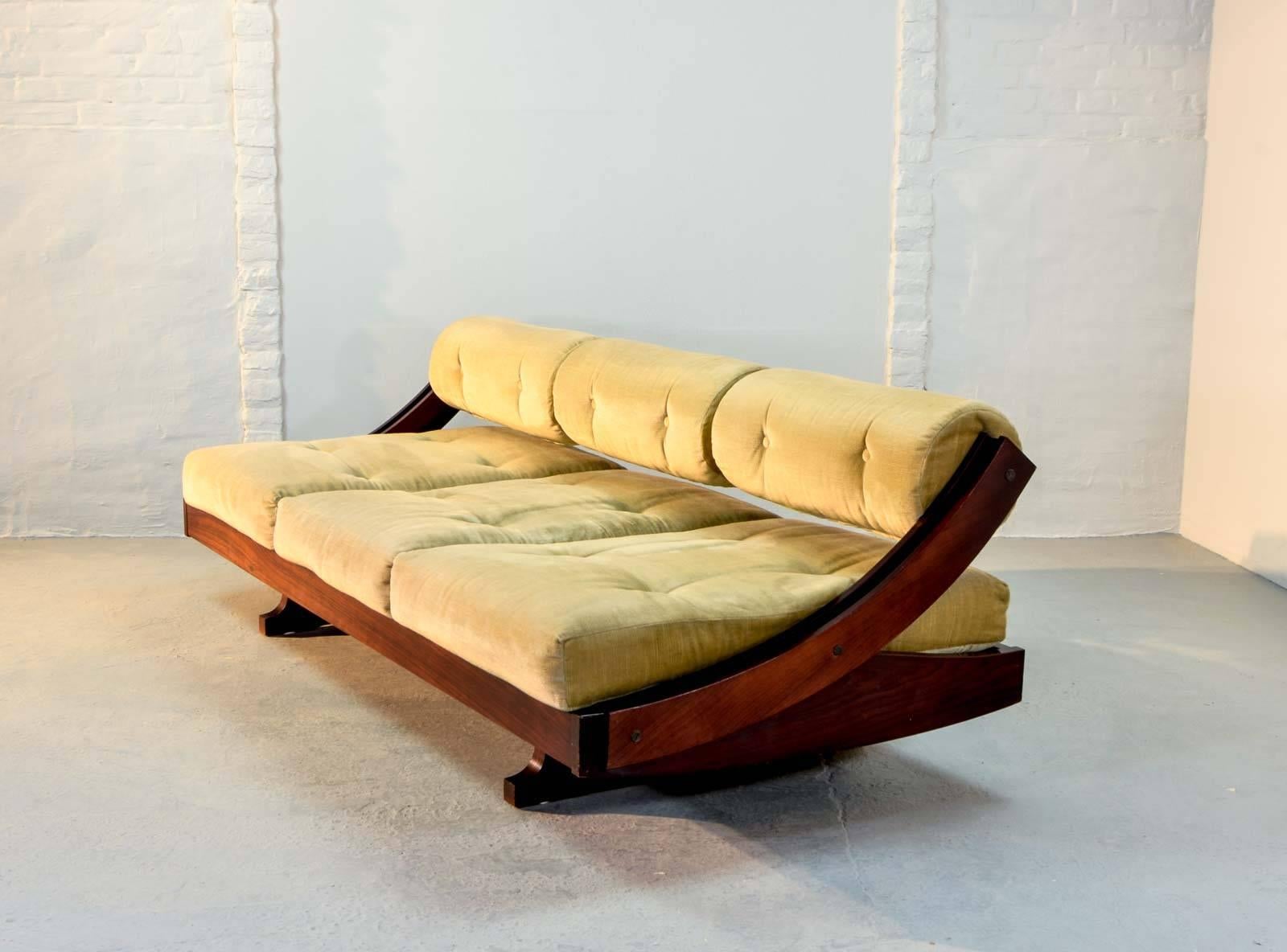 Mid-Century Modern Superb Champagne Colored Sormani Sofa / Daybed GS 195 by Gianni Songia