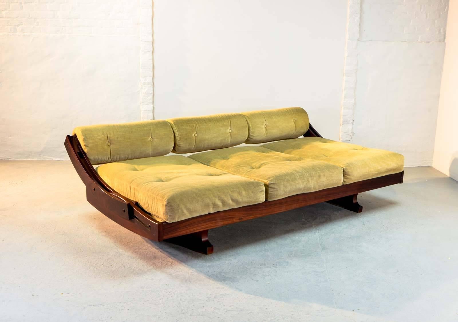 Mid-20th Century Superb Champagne Colored Sormani Sofa / Daybed GS 195 by Gianni Songia