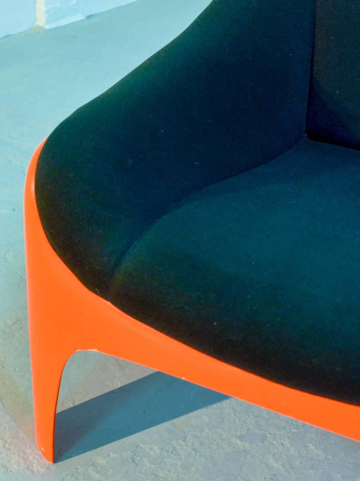 Iconic Italian Fiberglass Lounge Chair by Sergio Mazza for Artemide, 1960s 4