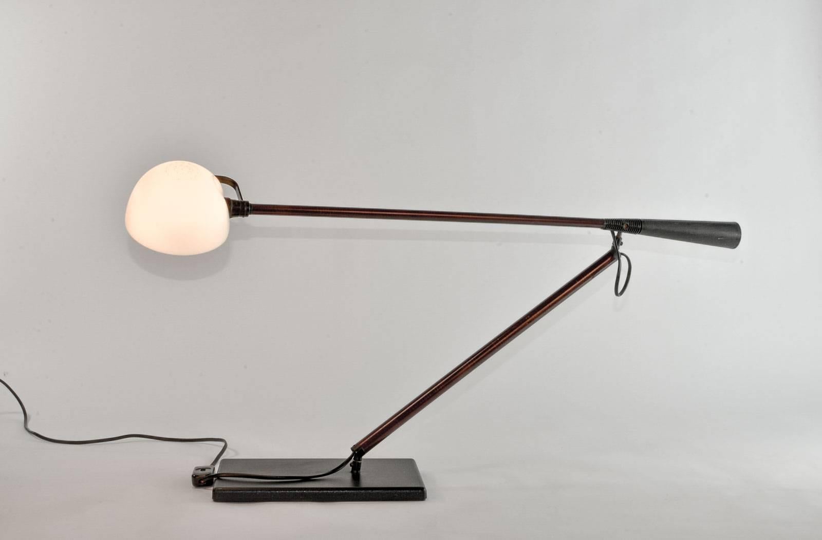 Rare Italian Desk Lamp by Paolo Rizzatto and Gino Sarfatti for Arteluce, 1975 In Good Condition In Maastricht, NL