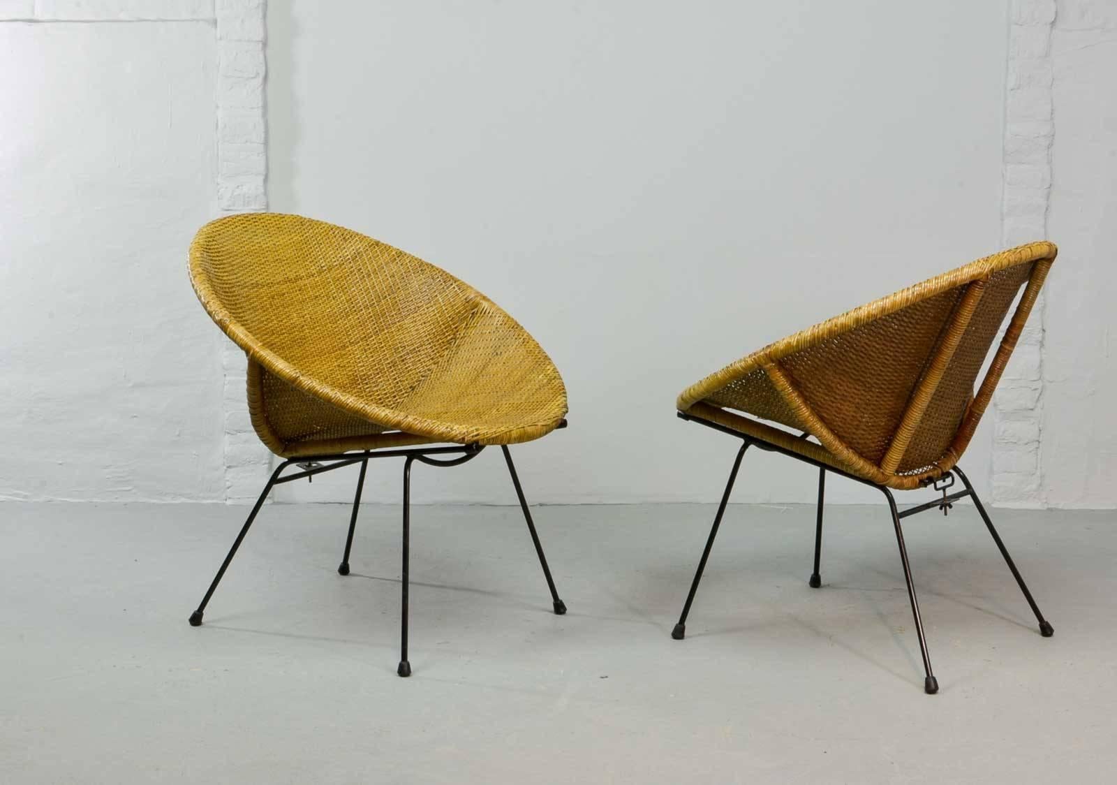 Lacquered Stylish Pair of 1950 Circle Shaped Rattan Cocktail Chairs by Dirk Van Sliedregt