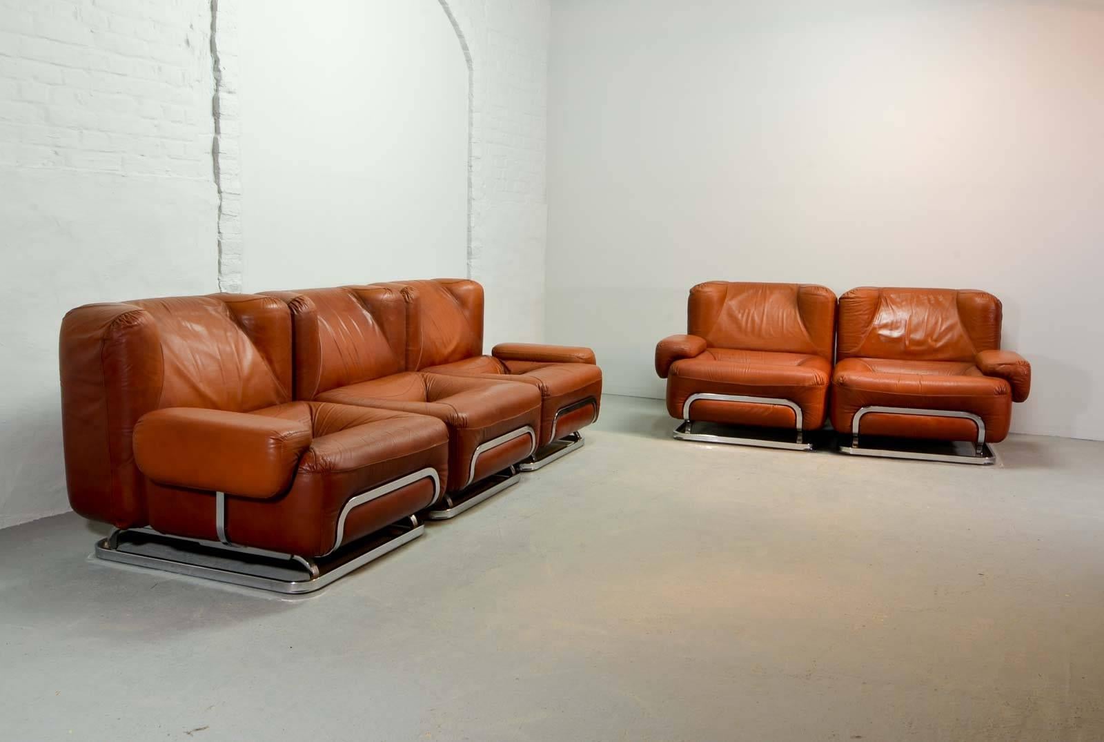 Chestnut Brown Leather Two-Seater Sofa in Style of Tobia Scarpa, 1970s For Sale 1