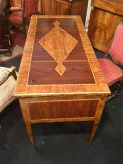 Italian 19th Century brown walnut inlaid  Desk