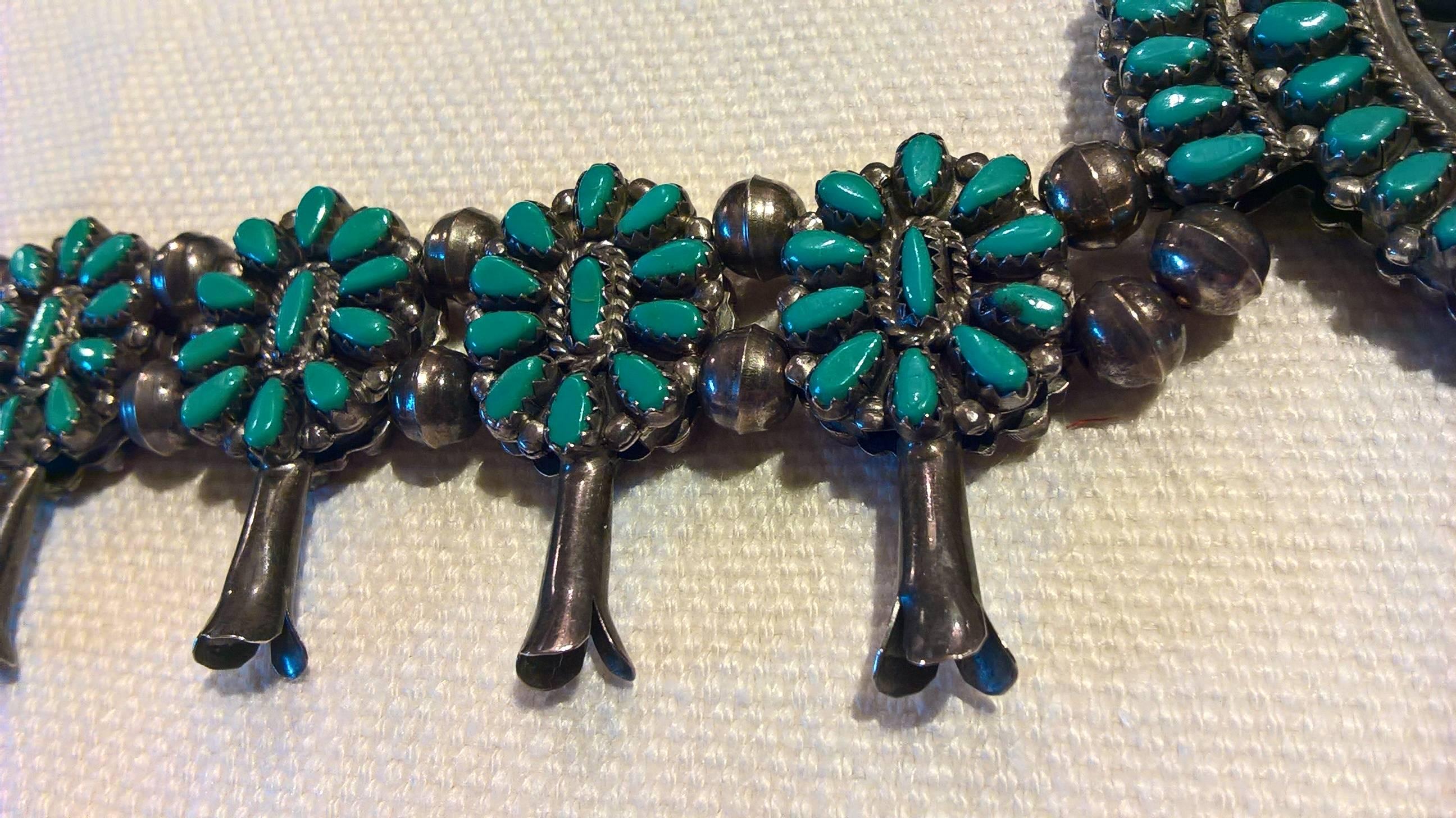 Mid-Century Mexican Folk Art Necklace  Silver with Turquoise and Coral Gemstone (Mexikanisch)