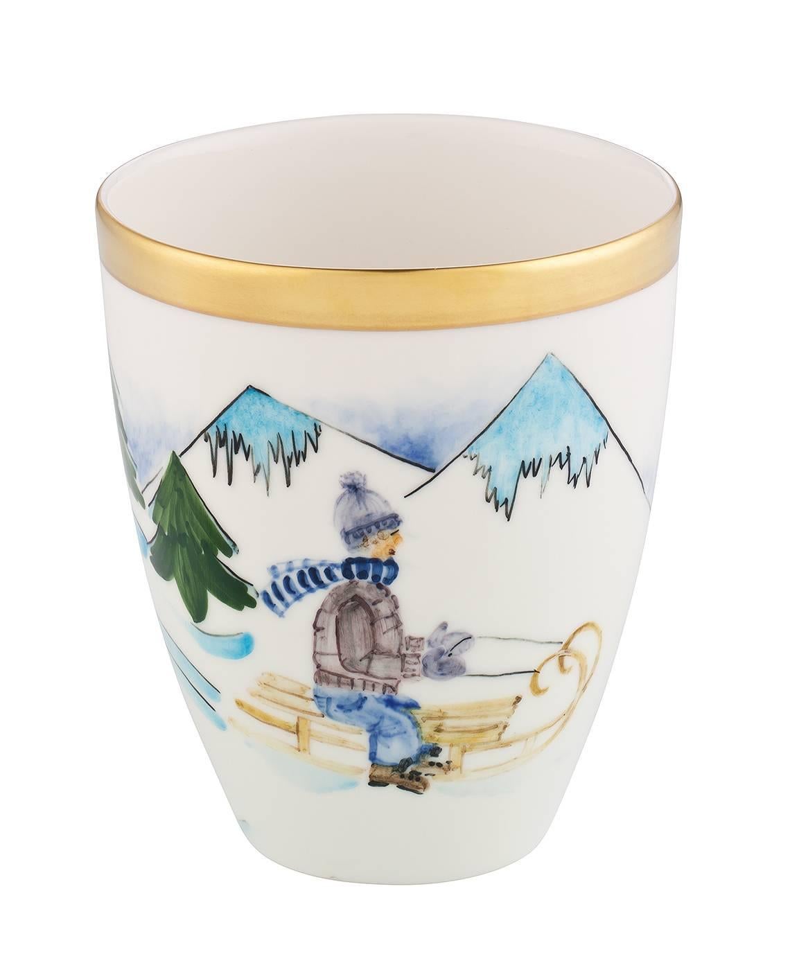  Set aus vier Porzellanvasen mit Skifahrerdekor Sofina Boutique Kitzbühel (Handgefertigt)