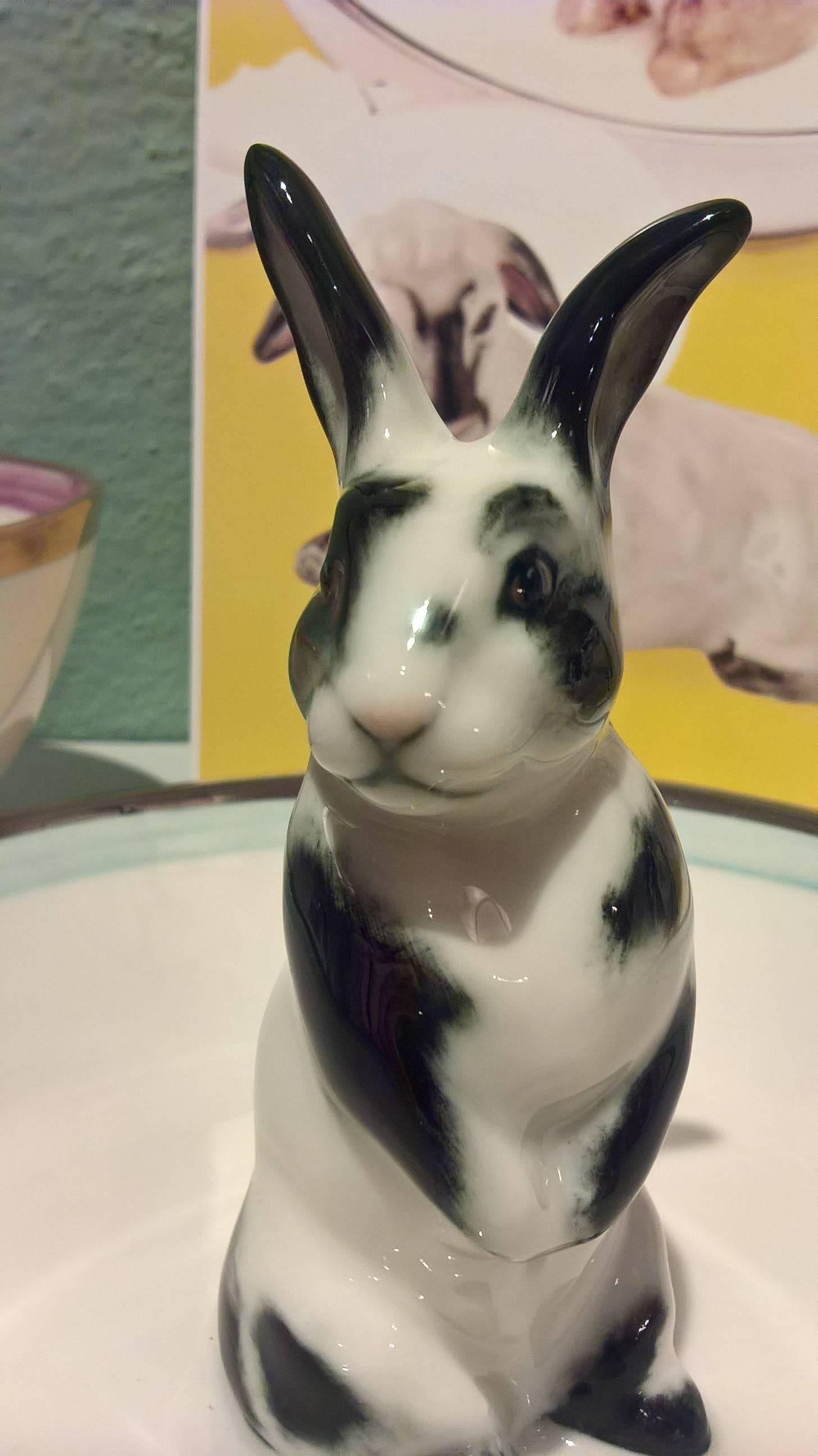 Modern Easter Porcelain Dish with Rabbit Figure Sofina Boutique Kitzbuehel In New Condition For Sale In Kitzbuhel, AT