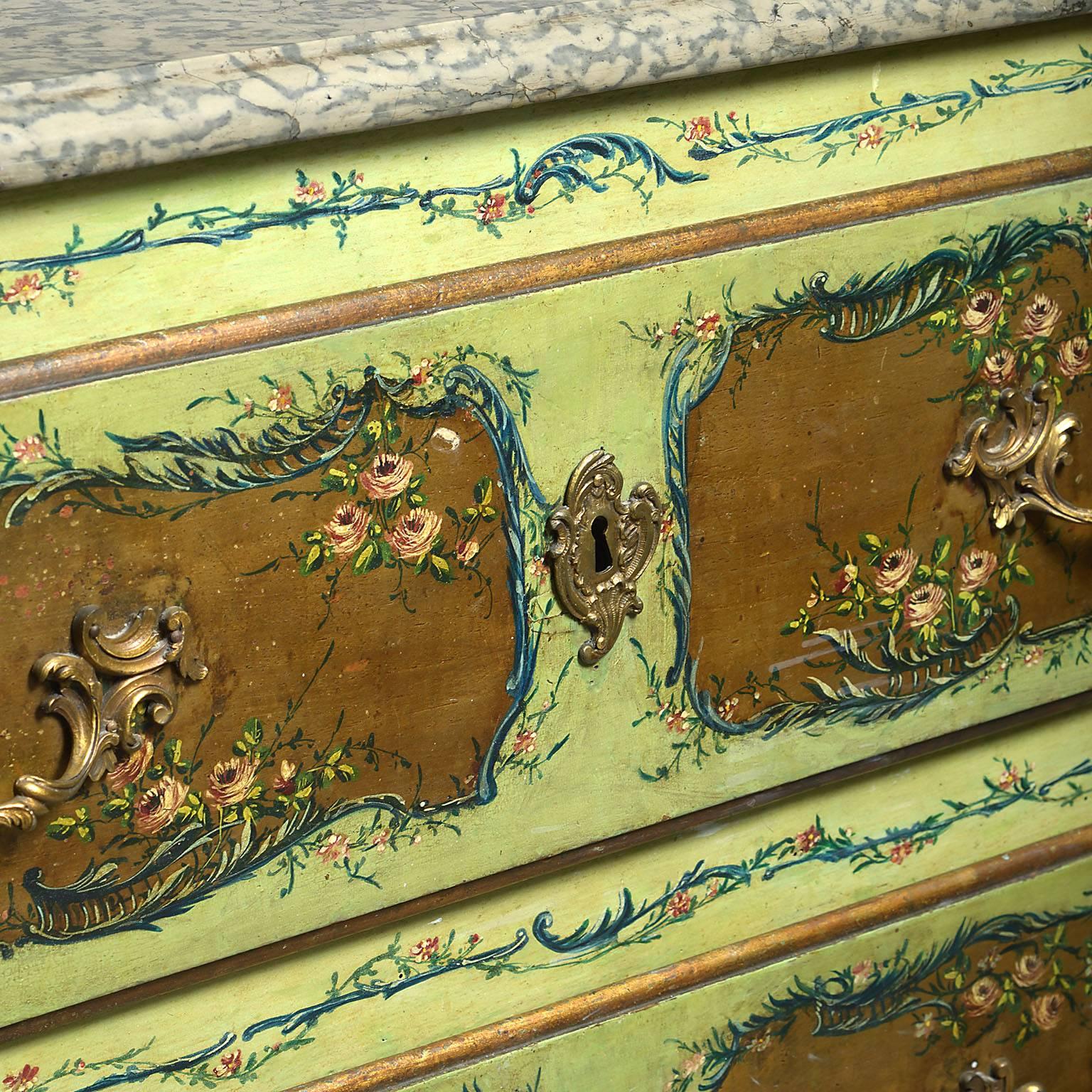 18th Century Louis XV Provincial Painted Commode of Chest of Drawers In Excellent Condition For Sale In London, GB