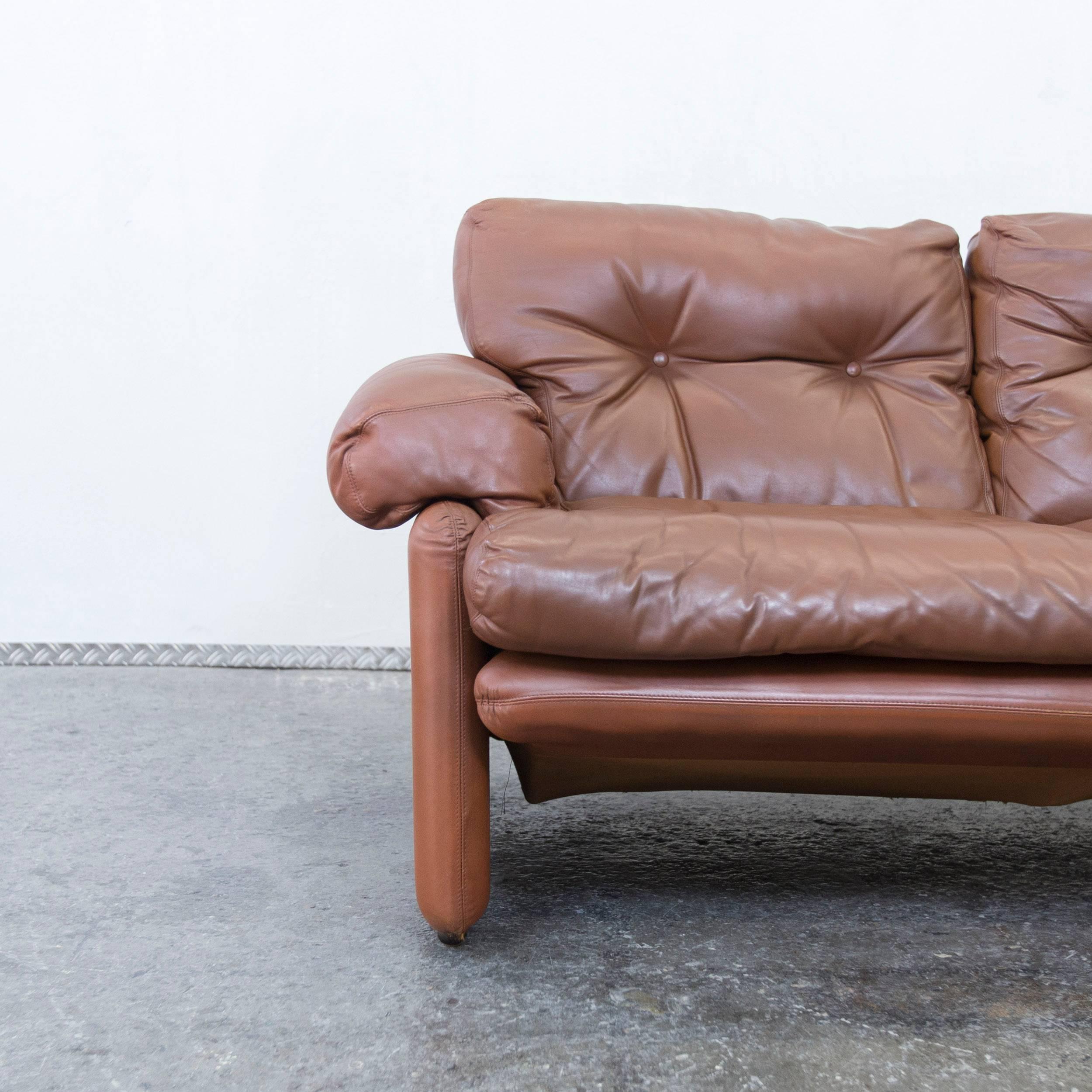 C&B Italia Coronado fine leather two-seat sofa by Tobia Scarpa couch brown manufactured before the rename to B&B Italia around 1966-1972.