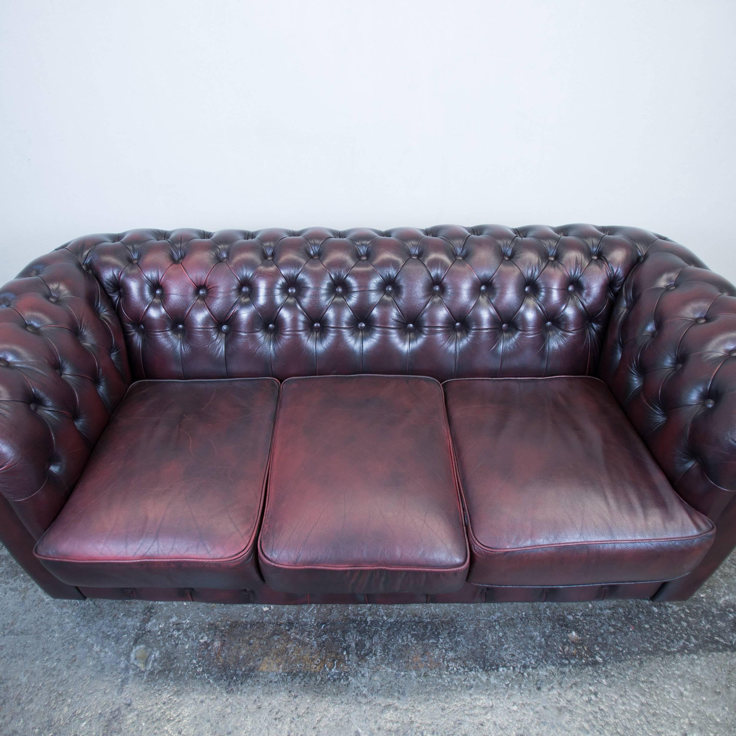 Red Leather Chesterfield Three-Seat Sofa by Möbel Art In Good Condition For Sale In Cologne, DE