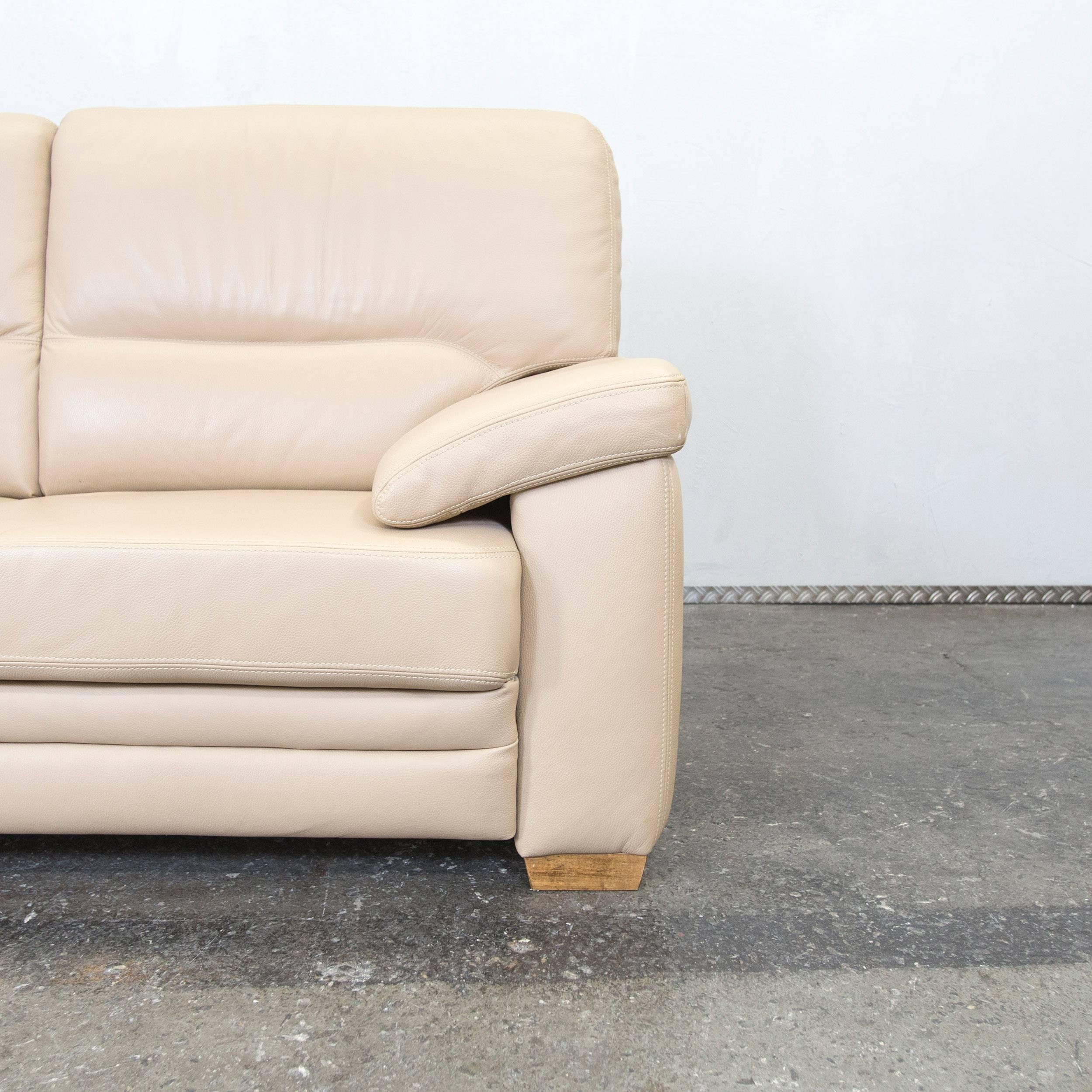 Designer Sofa Beige Leather Two-Seat Couch Modern In Excellent Condition In Cologne, DE