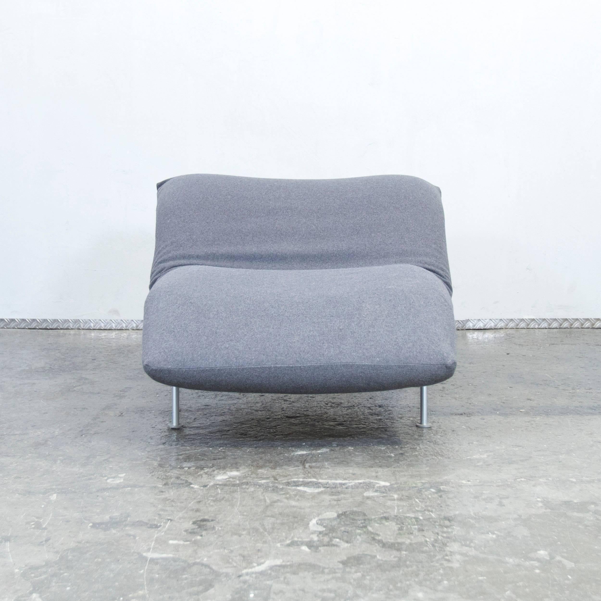 Lignet Roset Calin Fabric Chaise Longue Couch Chair Grey Function Modern In Excellent Condition For Sale In Cologne, DE
