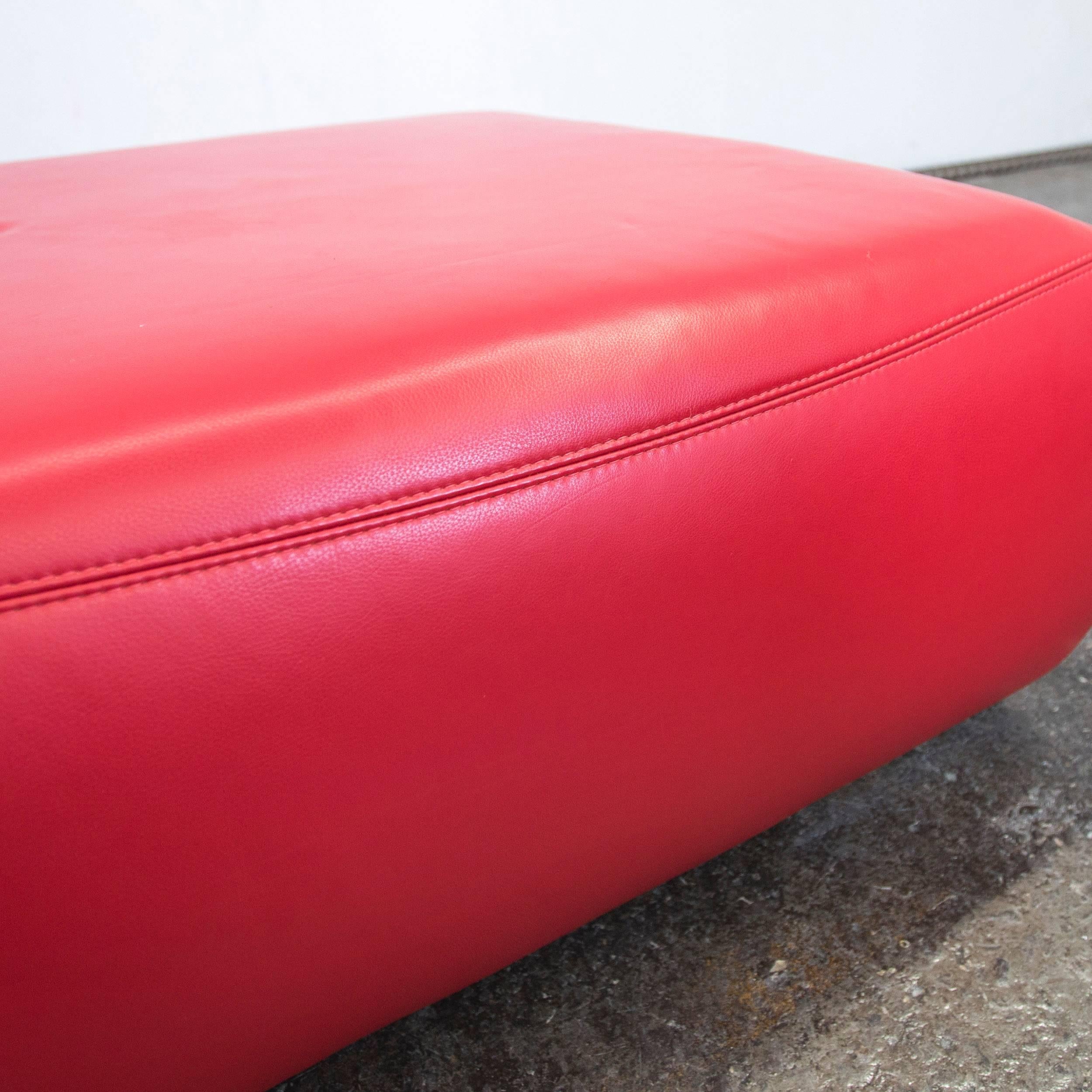Hummel Designer Footstool Red Pouff Stool Modern In Excellent Condition In Cologne, DE